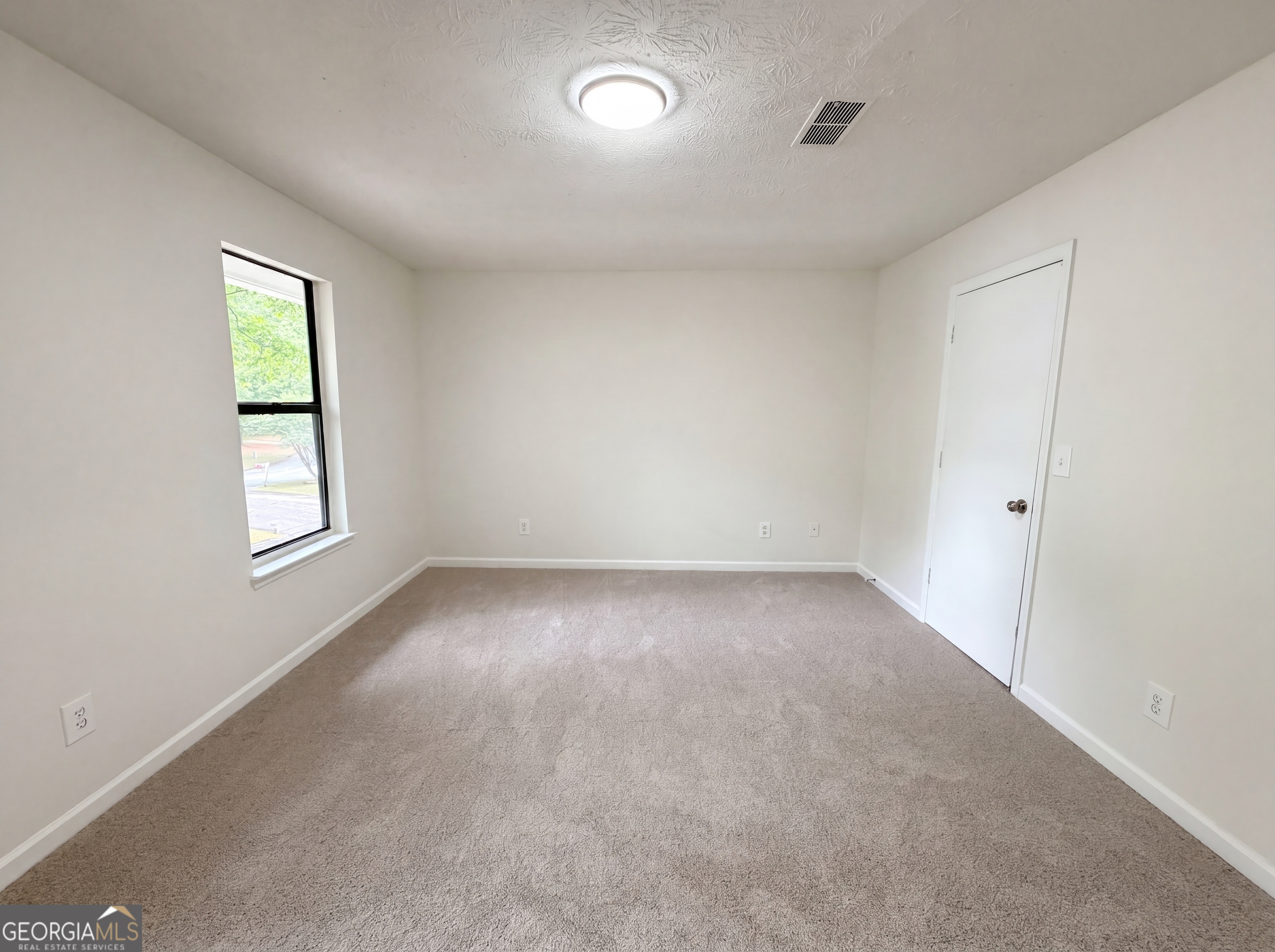 6369 Redan Square Property Photo 13