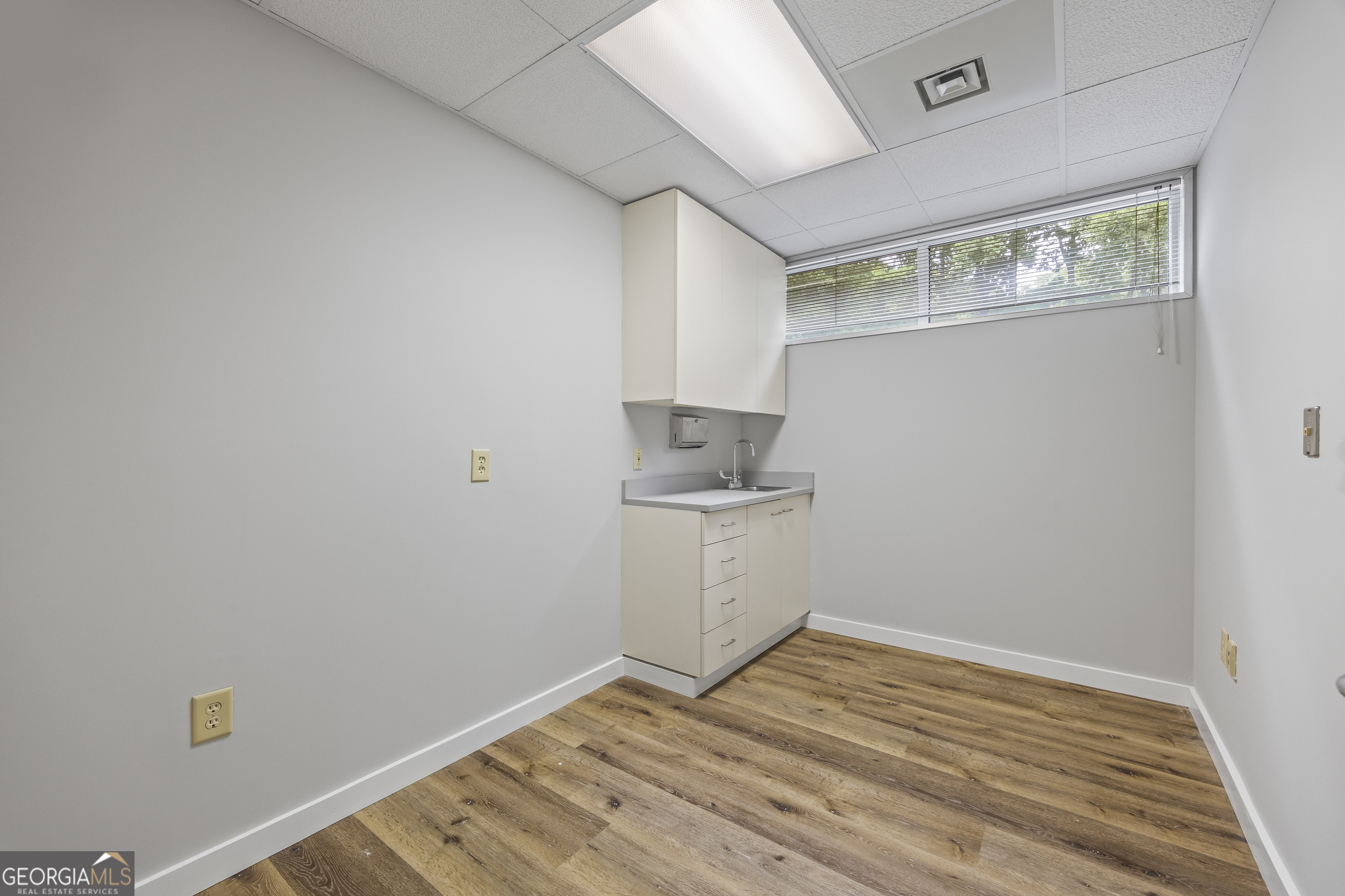 440 Hillcrest Drive # 2 Property Photo 14