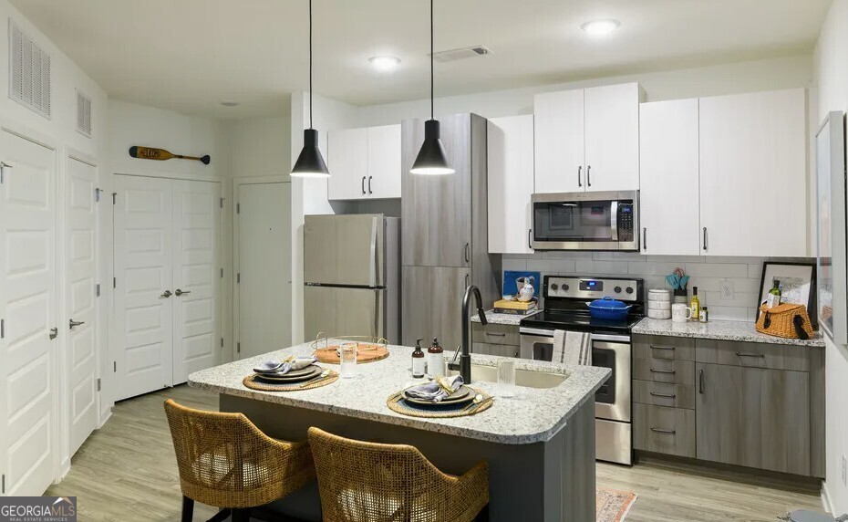 6255 Riverview Road Se # 4208 Property Photo 1