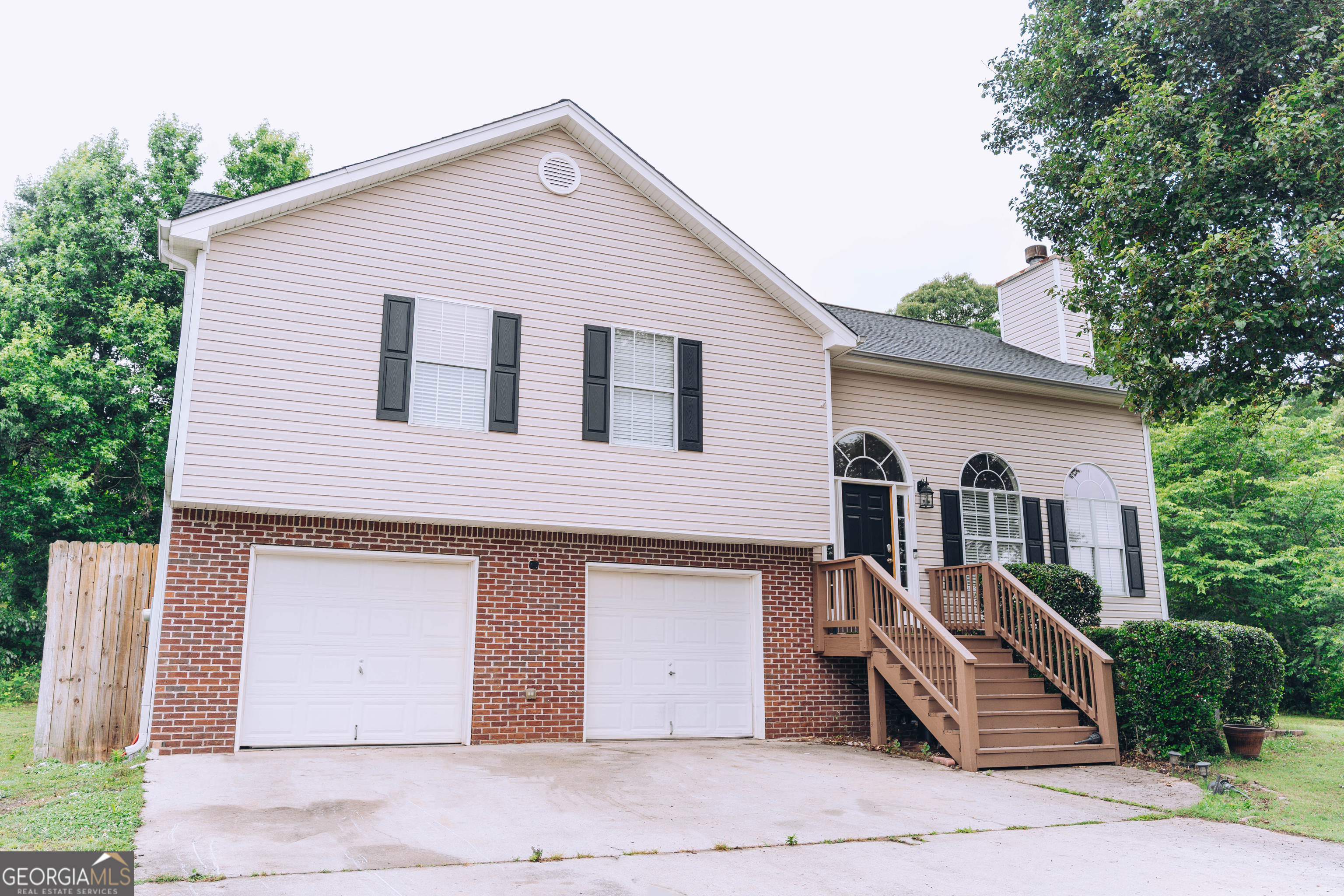 540 Mackinaw Drive Property Photo 1
