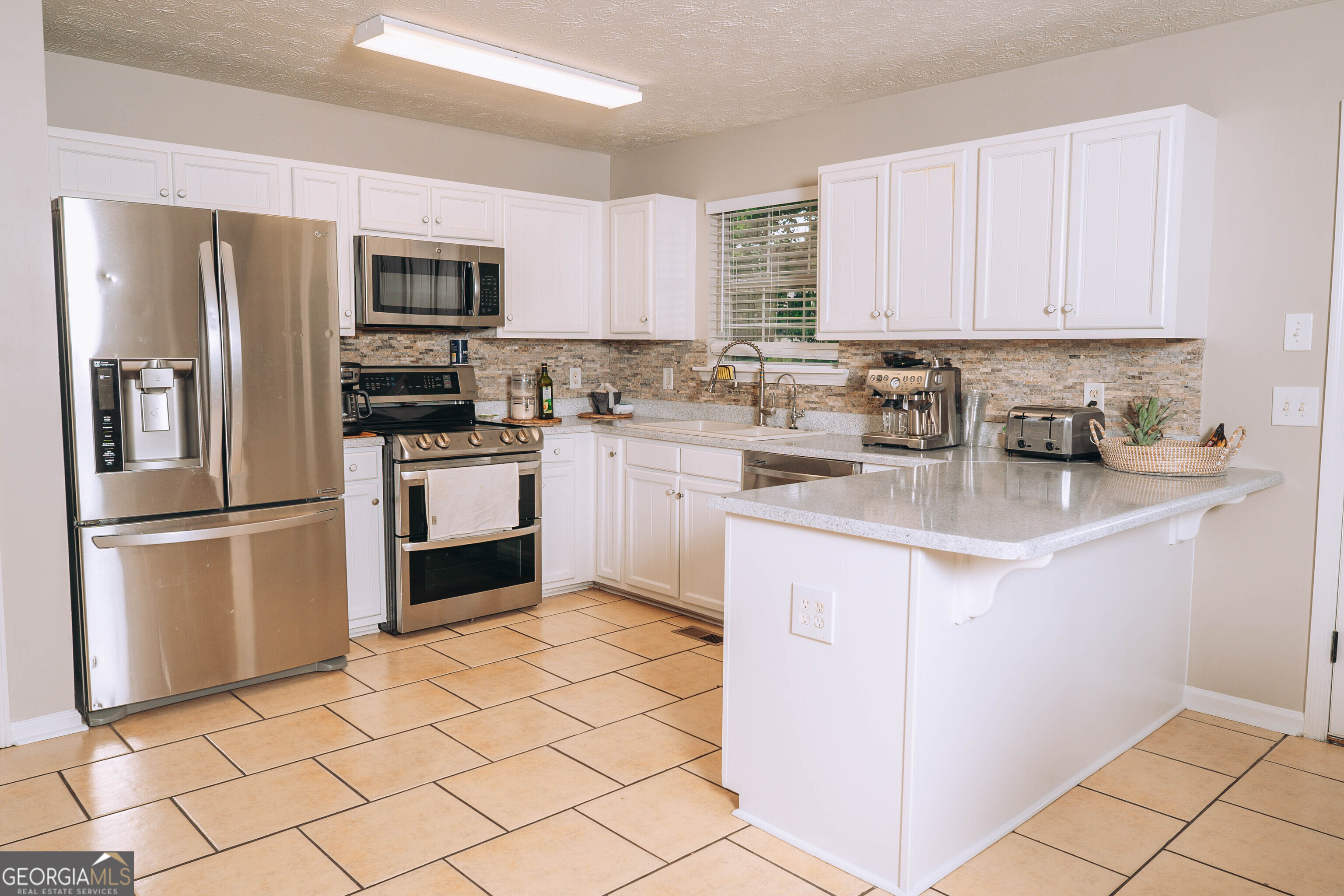 540 Mackinaw Drive Property Photo 4
