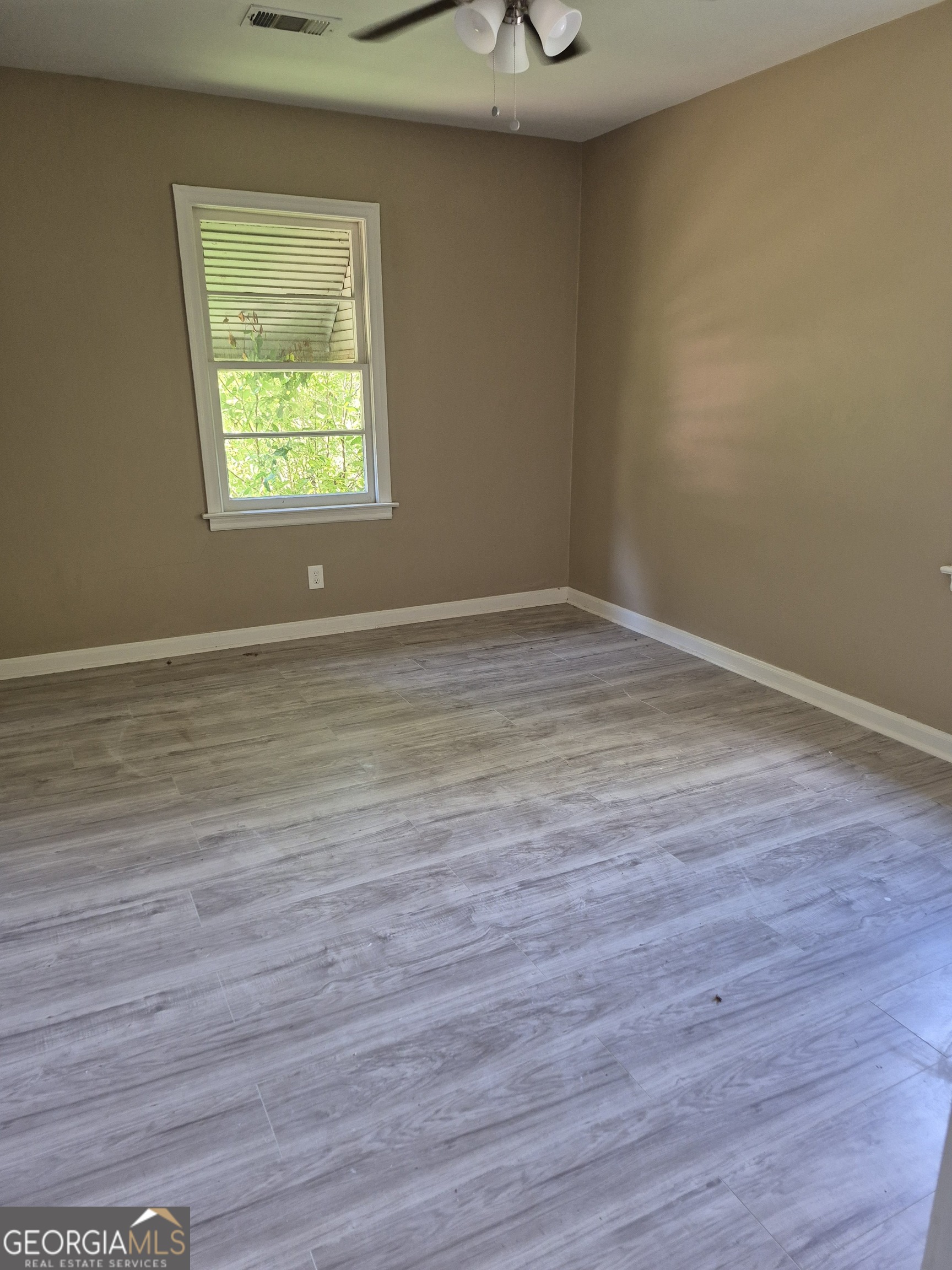 4 Lambert Drive Property Photo 10