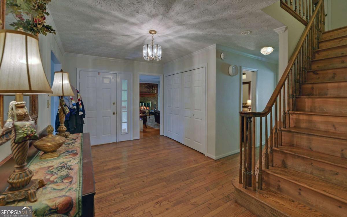 3341 Edgewood Circle Property Photo 4
