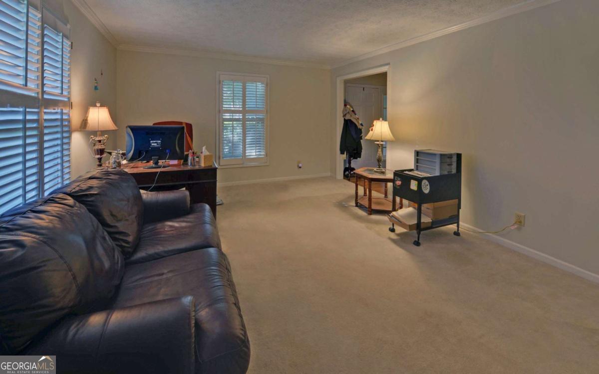 3341 Edgewood Circle Property Photo 8