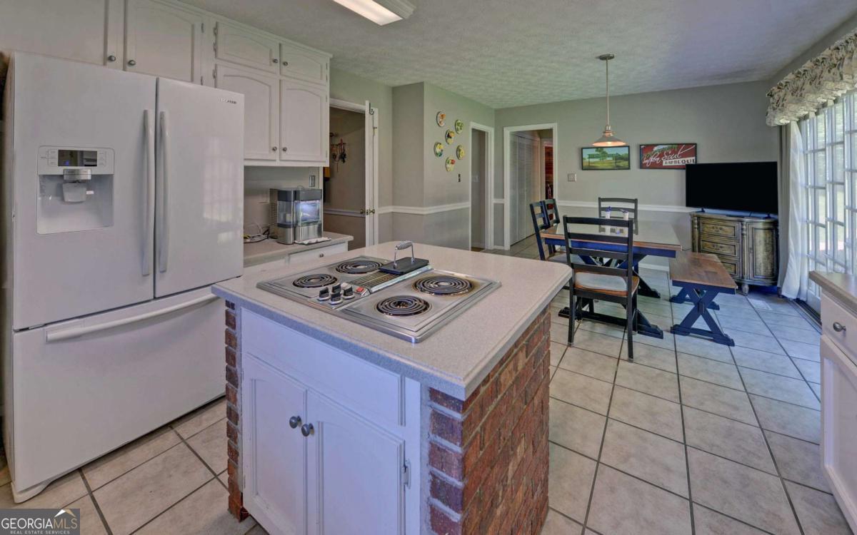 3341 Edgewood Circle Property Photo 15