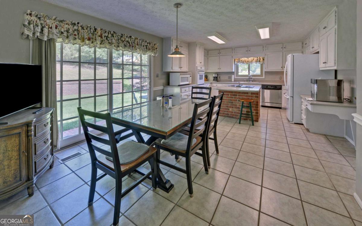 3341 Edgewood Circle Property Photo 16