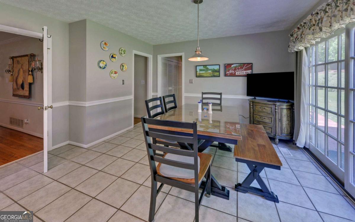 3341 Edgewood Circle Property Photo 17