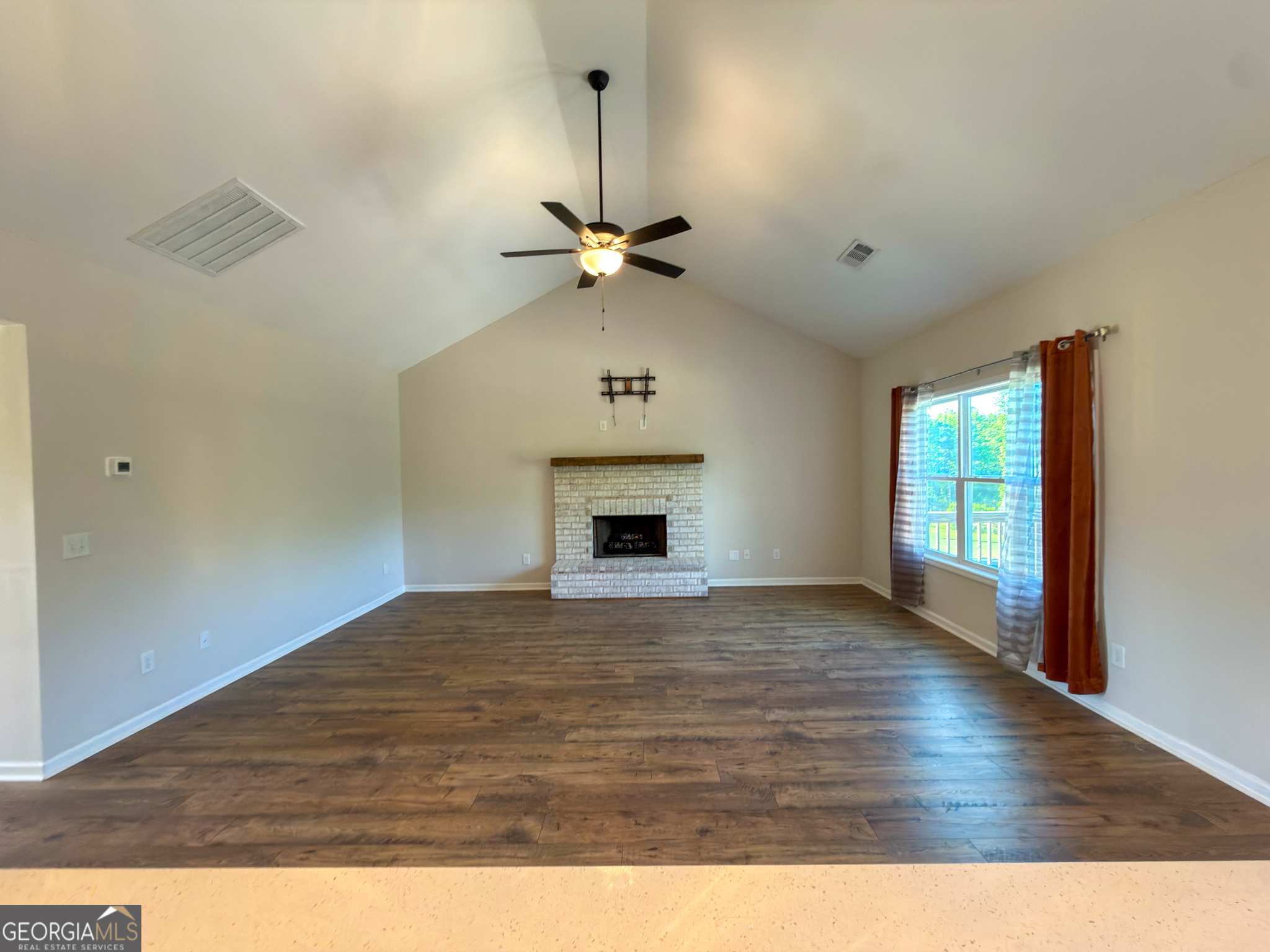 14 Shadybrook Path Property Photo 4