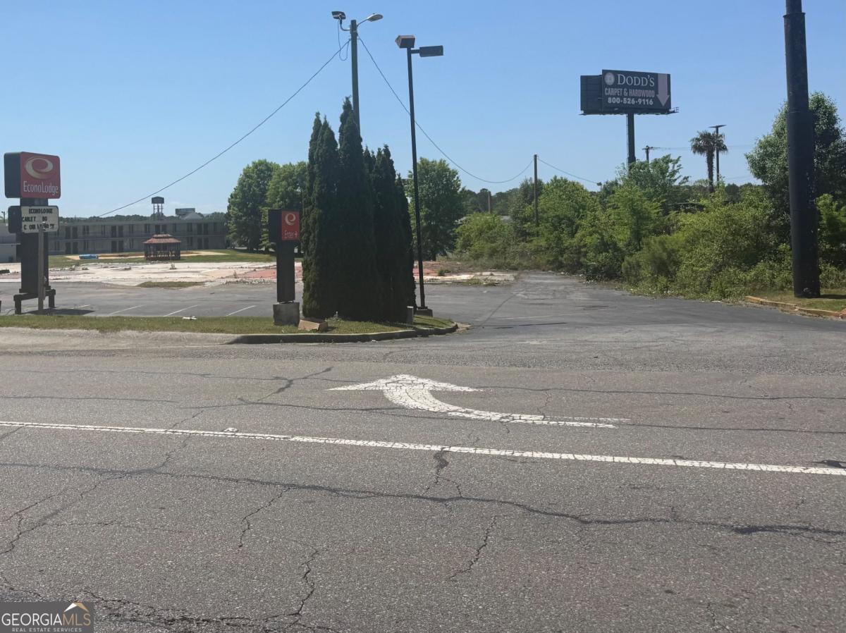 915 Highway 53 Se Property Photo 2