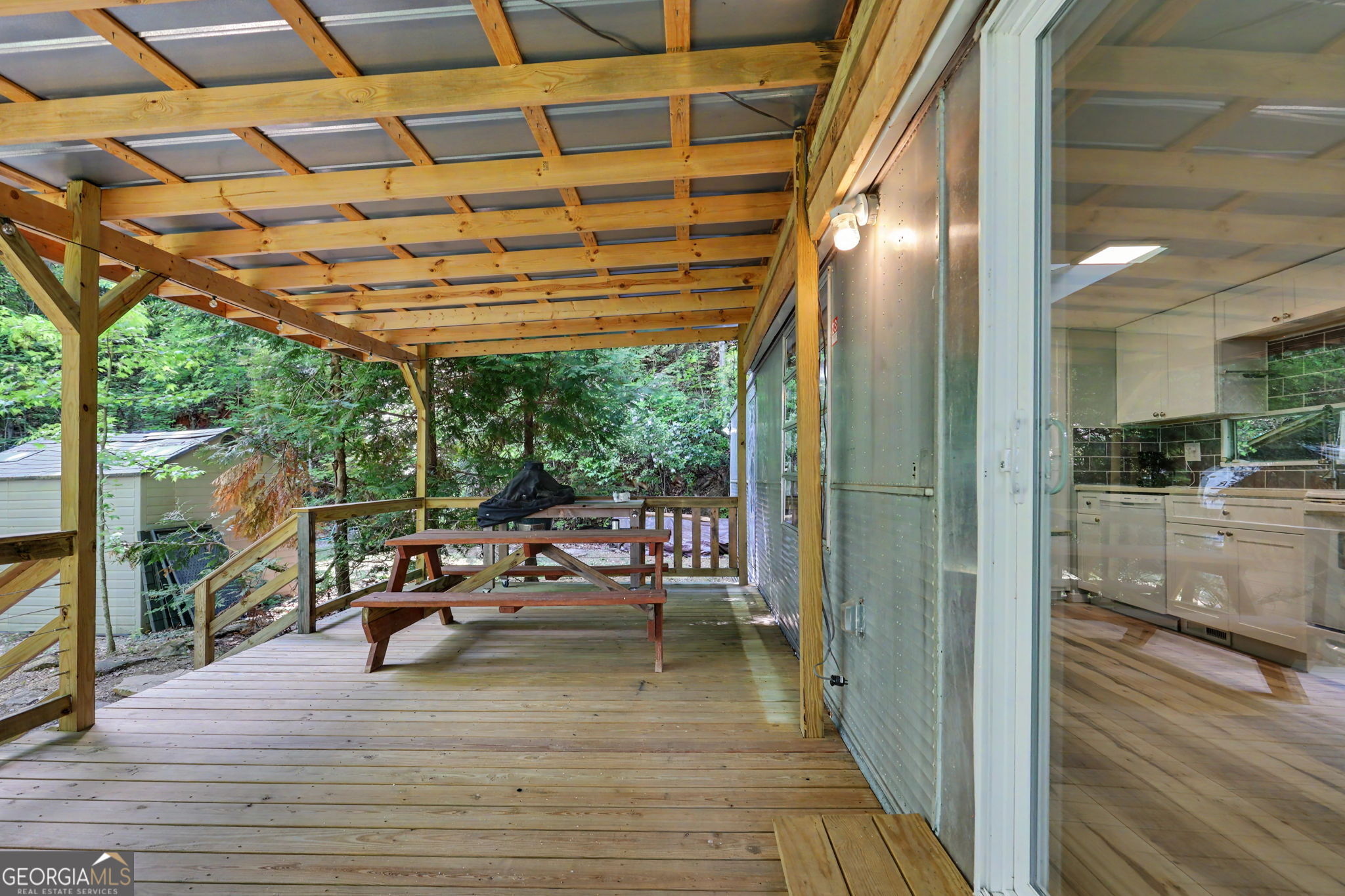 470 Rhonda Drive Property Photo 4