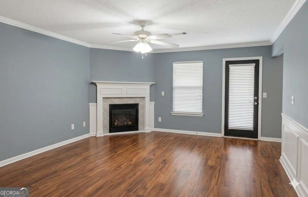 6978 Foxmoor Way Property Photo 3