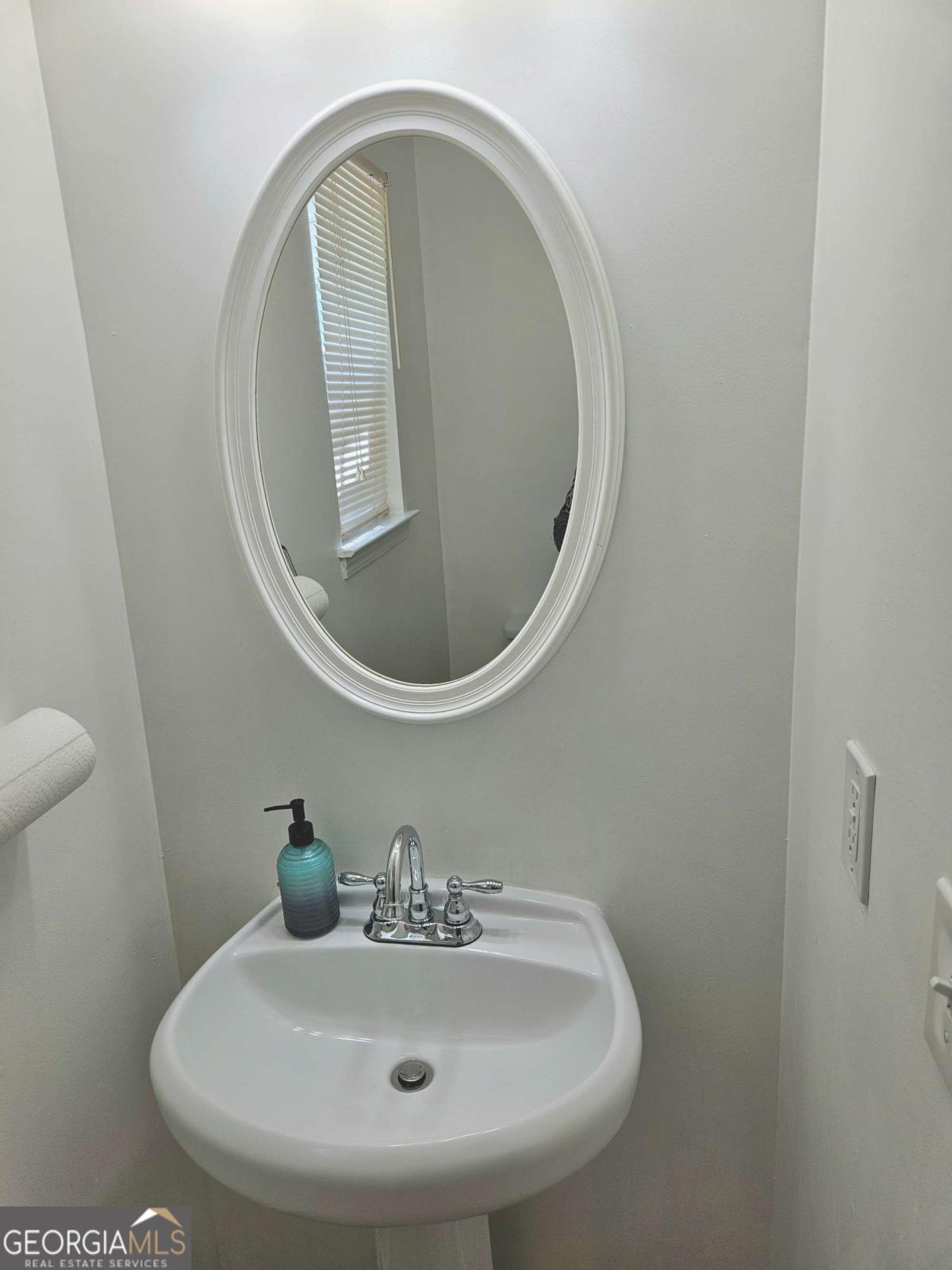 6978 Foxmoor Way Property Photo 8
