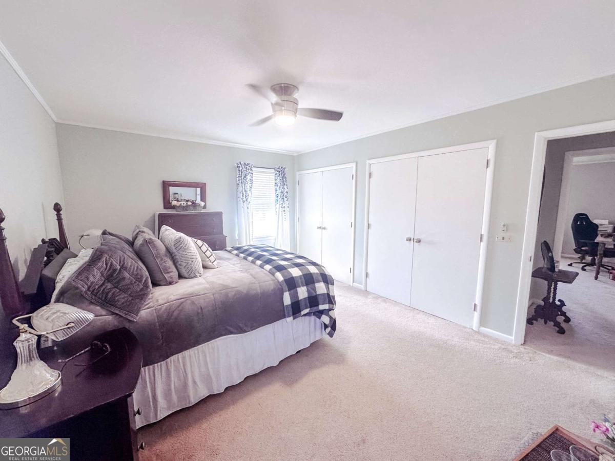 1002 Darby Circle Property Photo 23