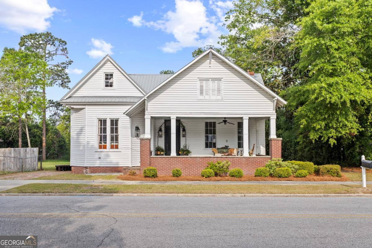 427 Harvey Street Property Photo 1