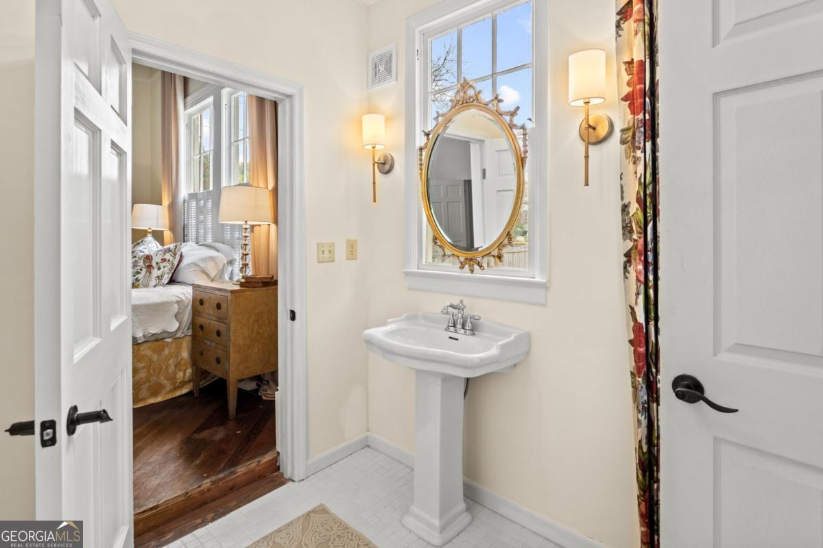 427 Harvey Street Property Photo 19
