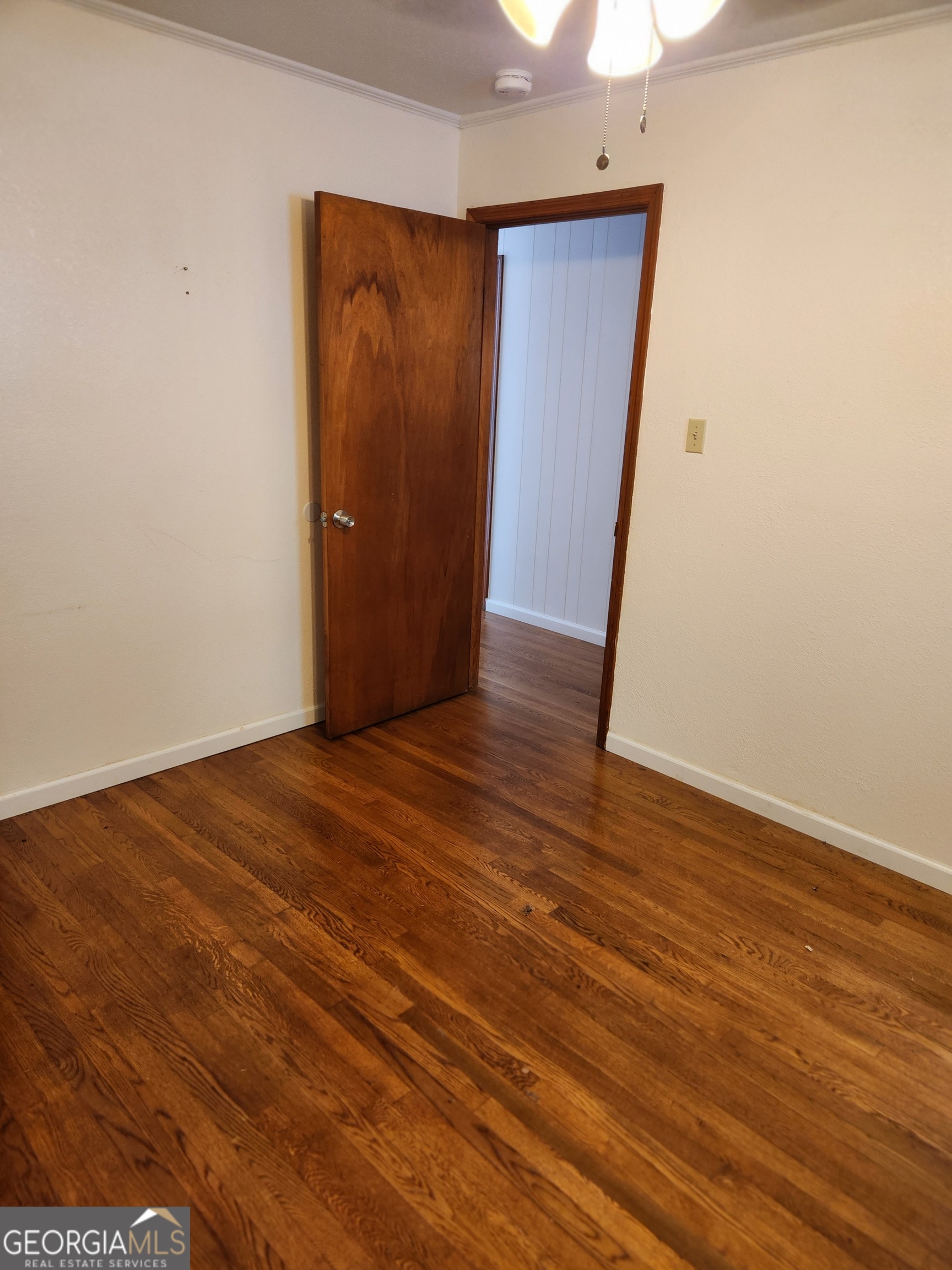 389 Collins Road Property Photo 8