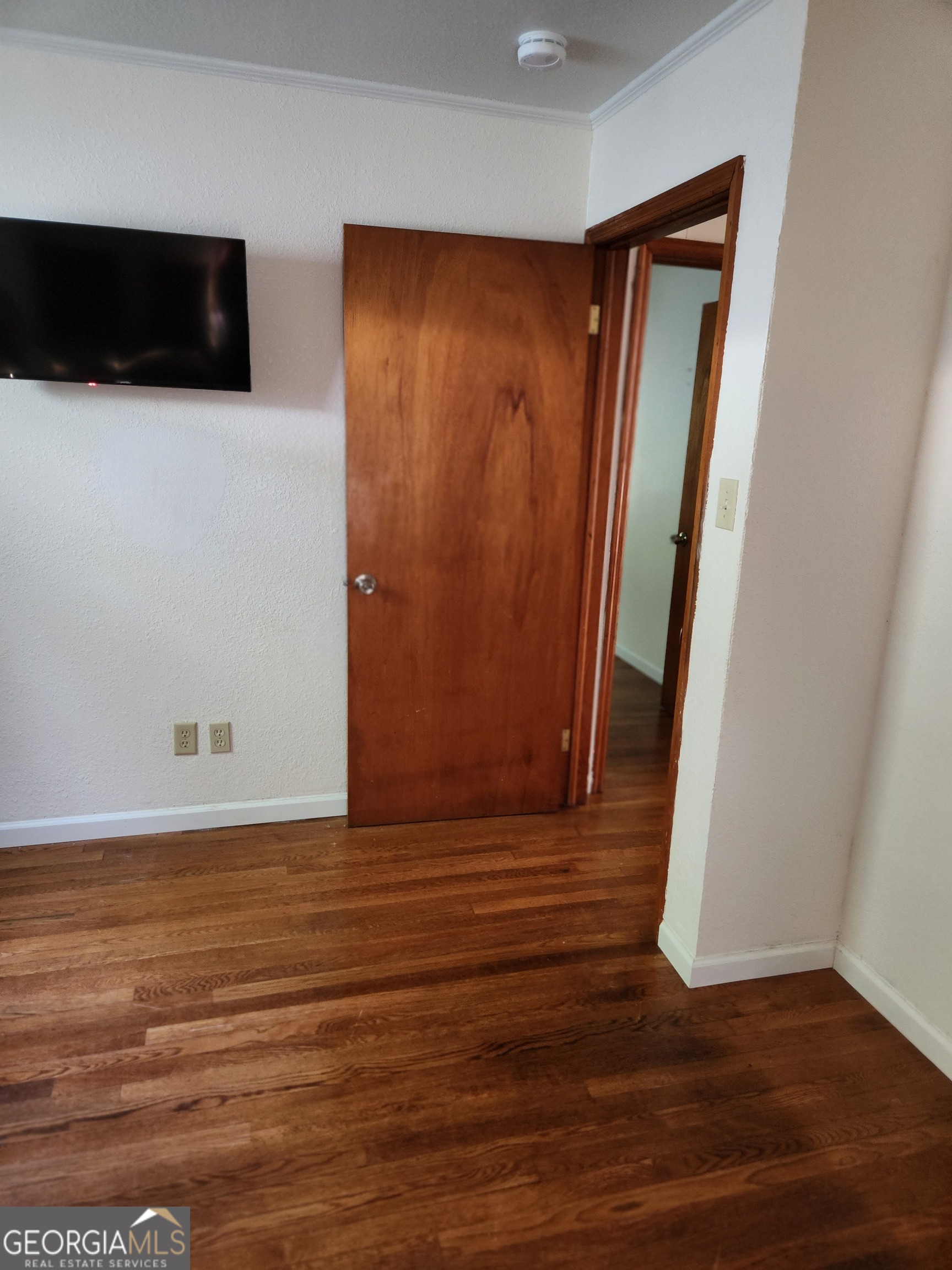 389 Collins Road Property Photo 14