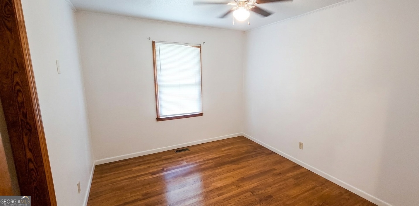 389 Collins Road Property Photo 16