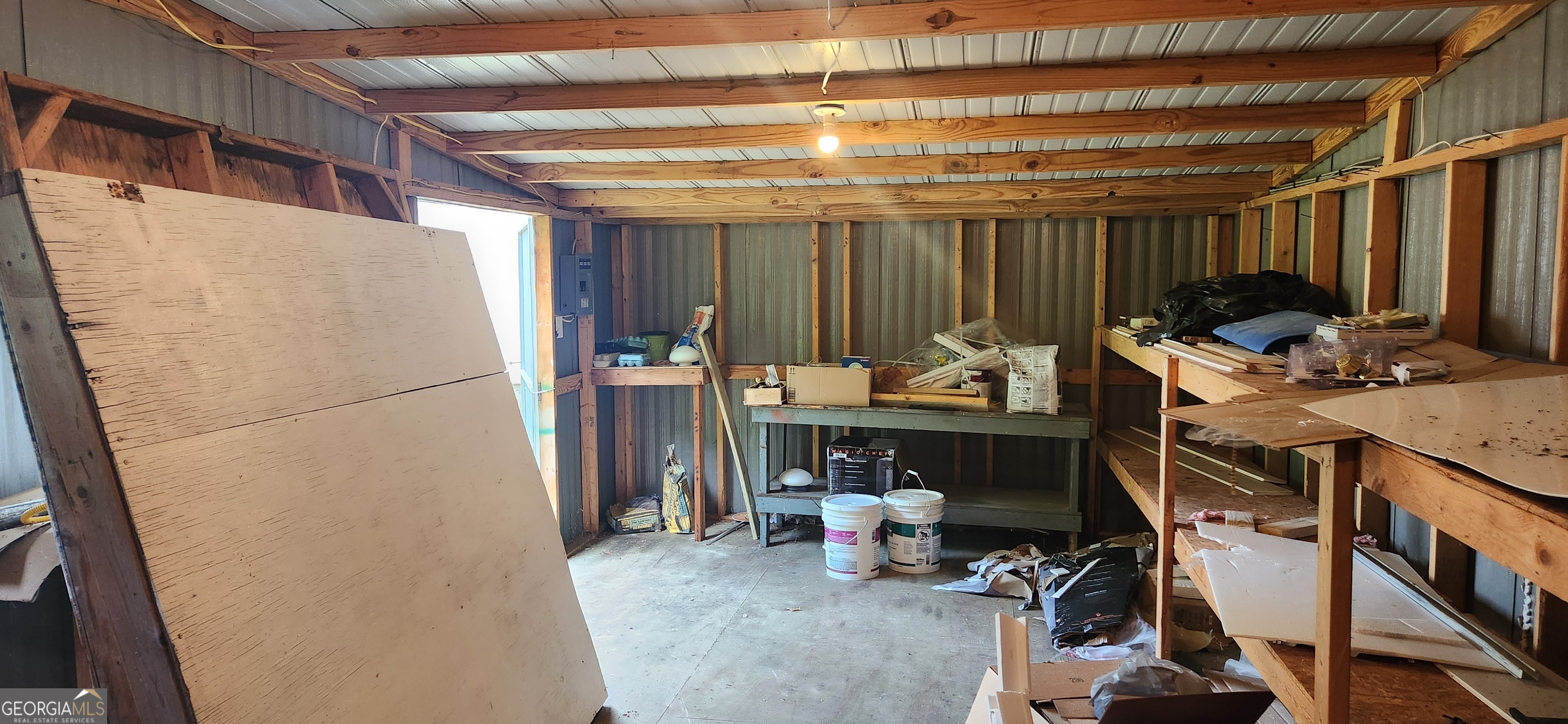 389 Collins Road Property Photo 33