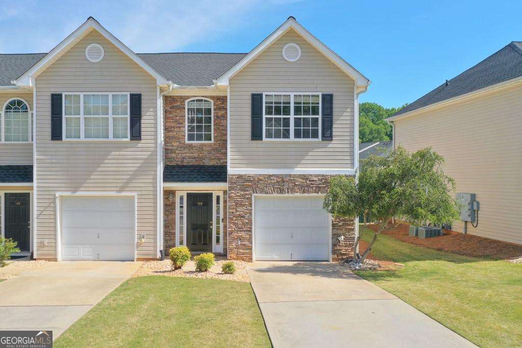 128 Creekwood Drive Property Photo 1