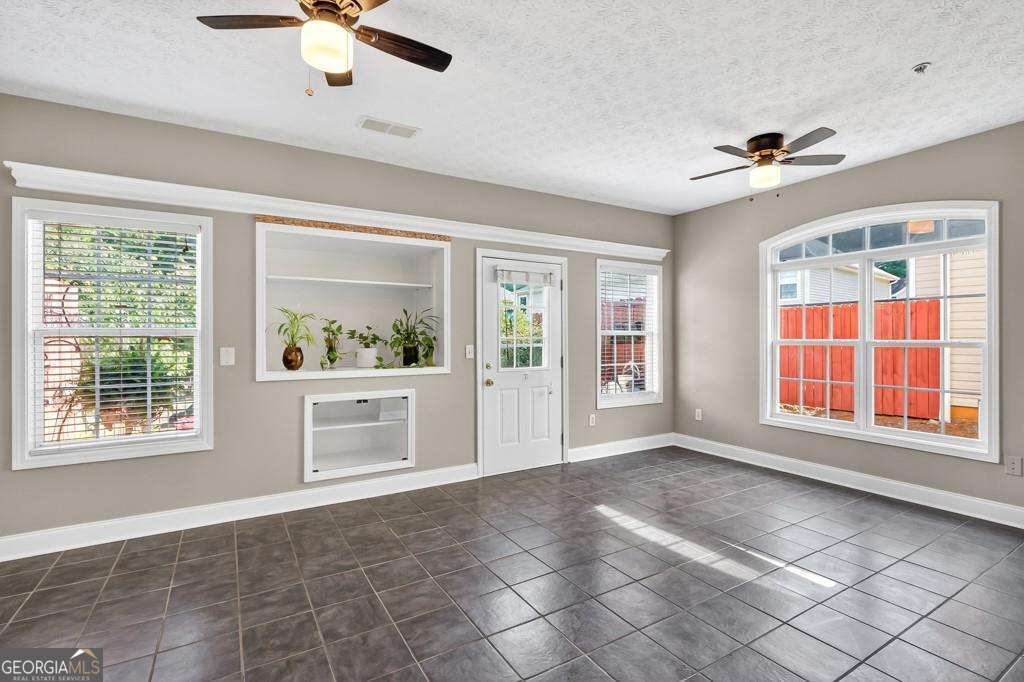 128 Creekwood Drive Property Photo 8