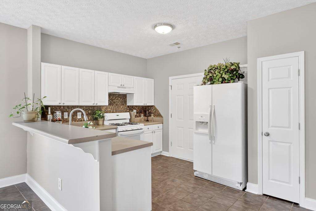 128 Creekwood Drive Property Photo 12