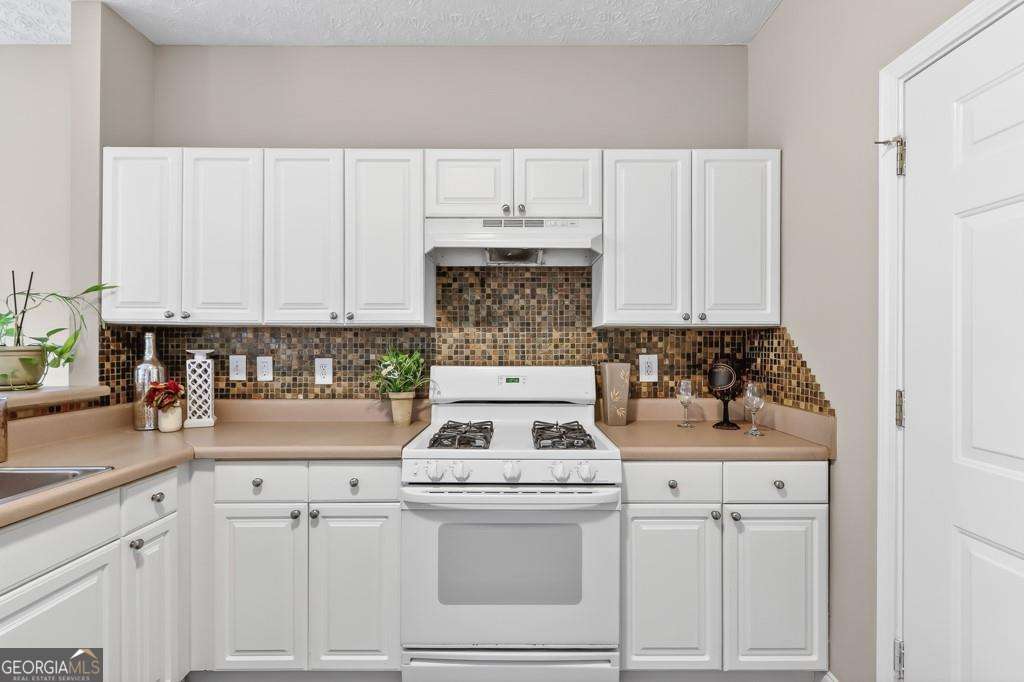 128 Creekwood Drive Property Photo 13