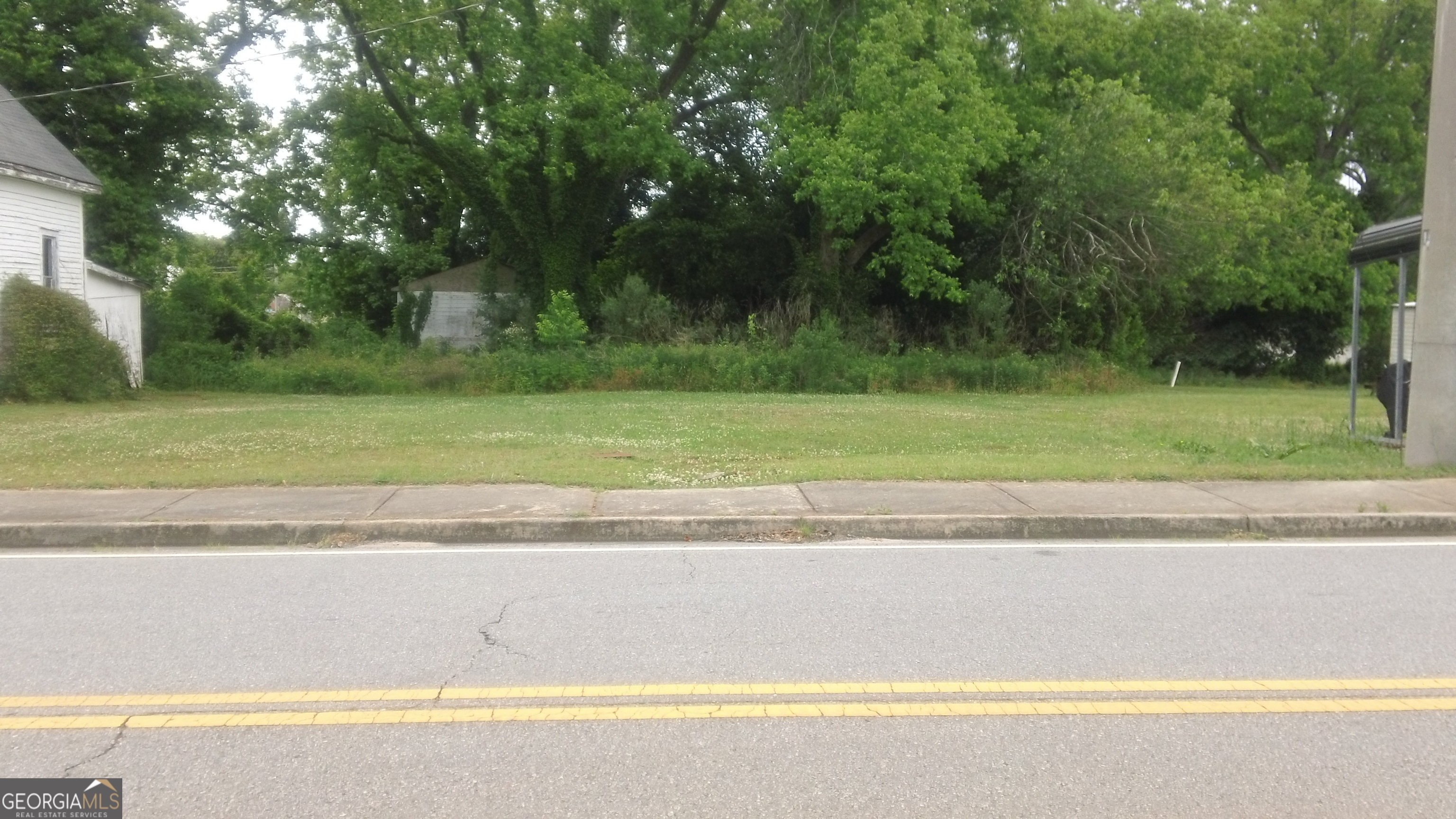 1017 Funderburg Drive Property Photo 1