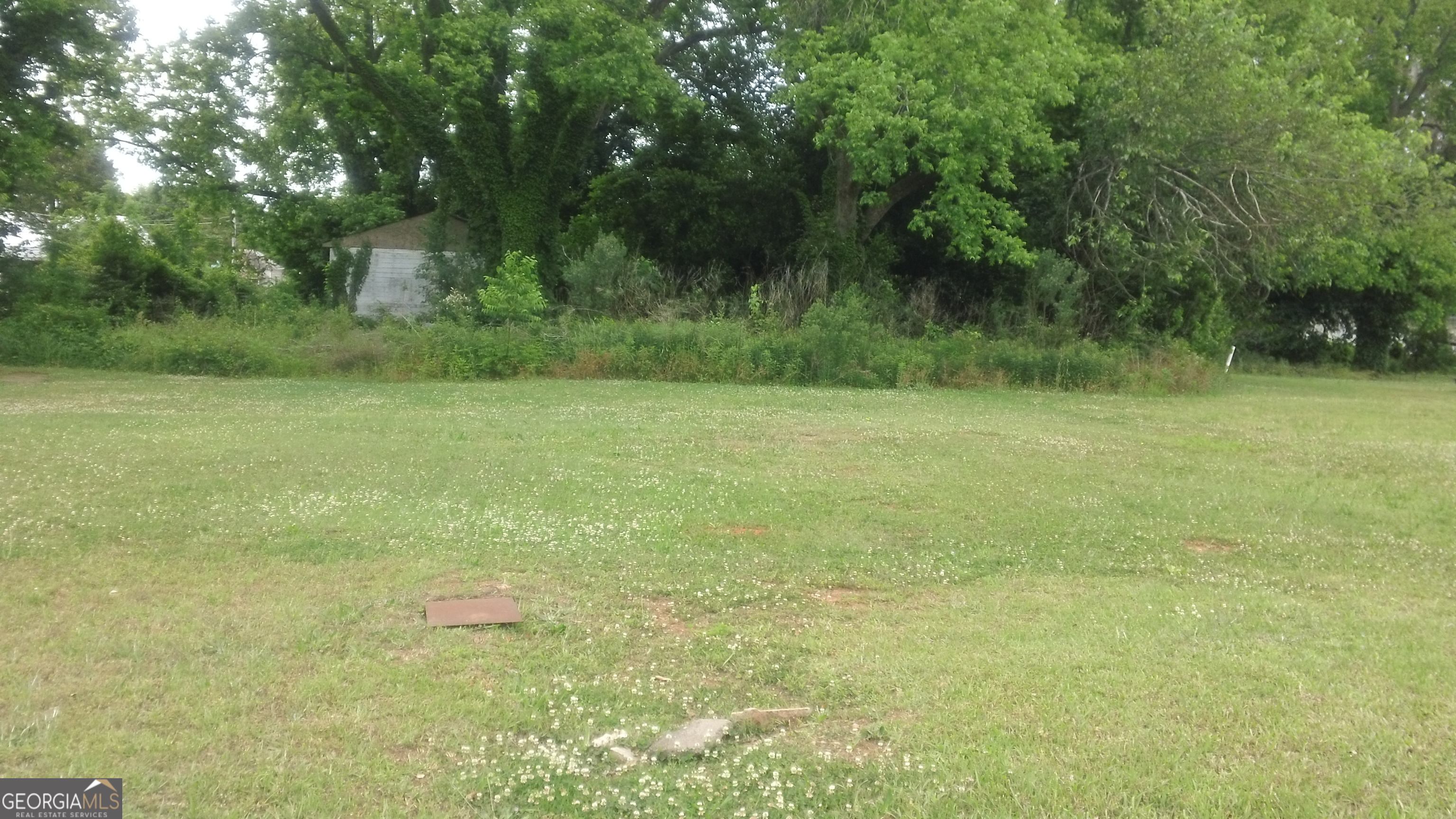 1017 Funderburg Drive Property Photo 2