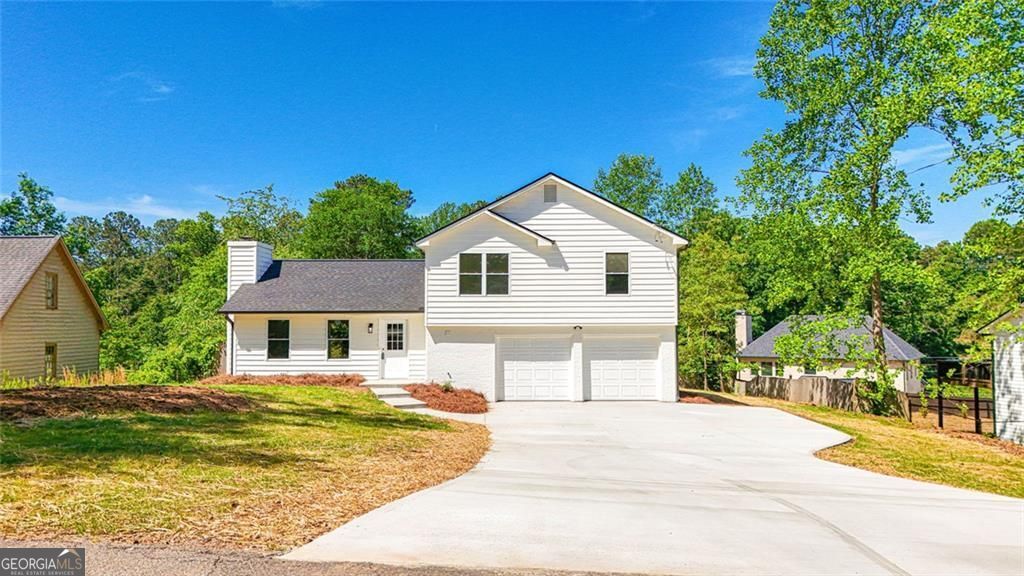4084 Dollar Circle Property Photo 3