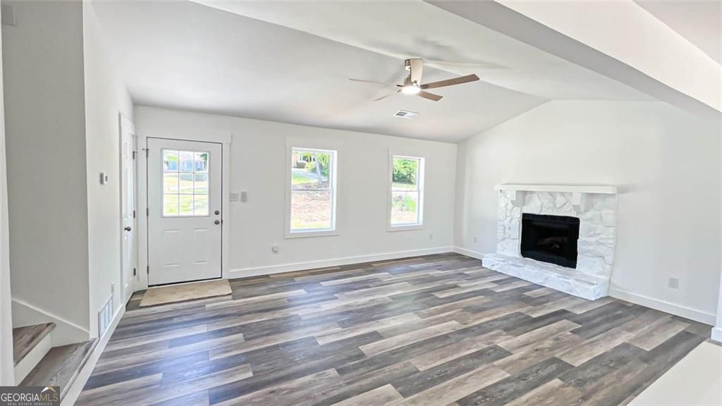 4084 Dollar Circle Property Photo 8