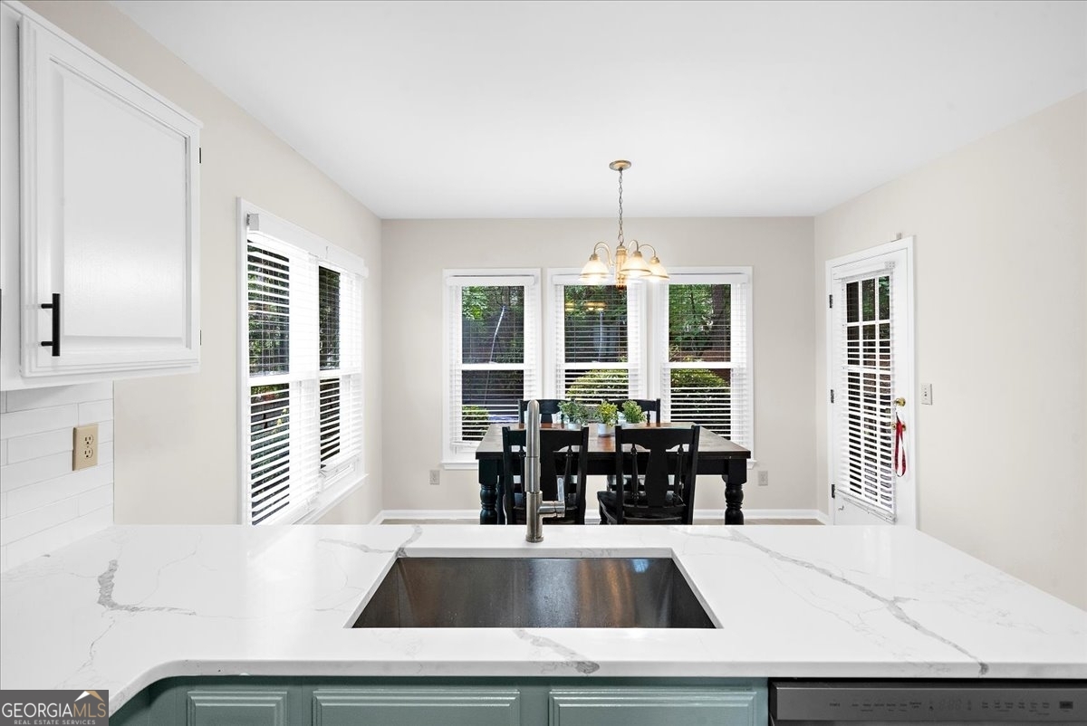 350 Oak Terrace Property Photo 18