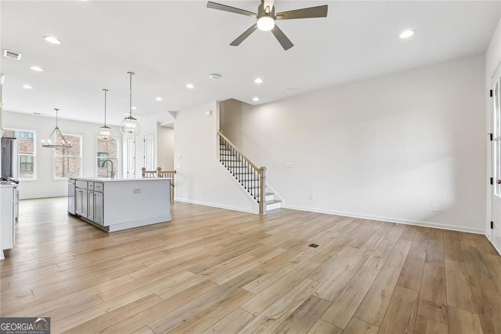 6675 Cortland Walk Property Photo 8