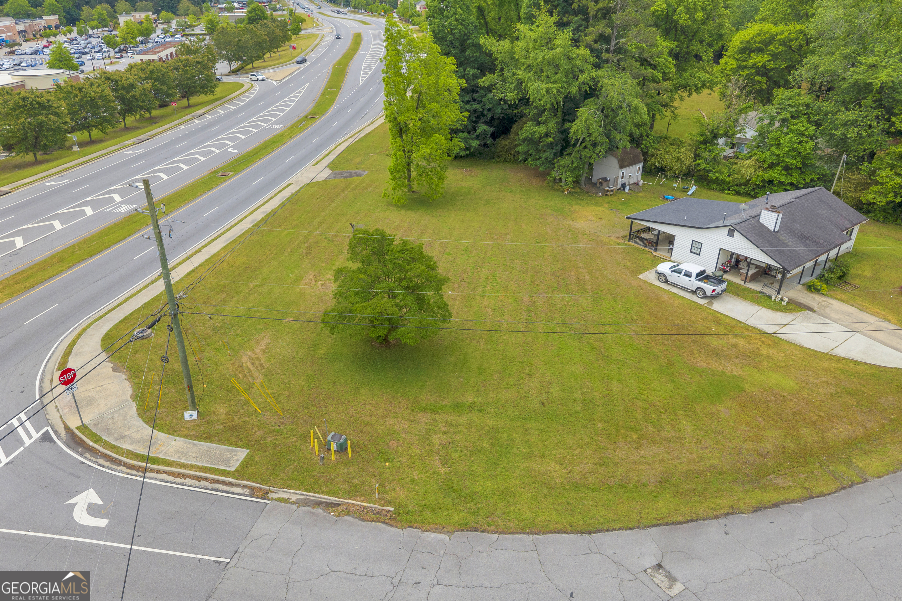 4004 Winder Highway Property Photo 8