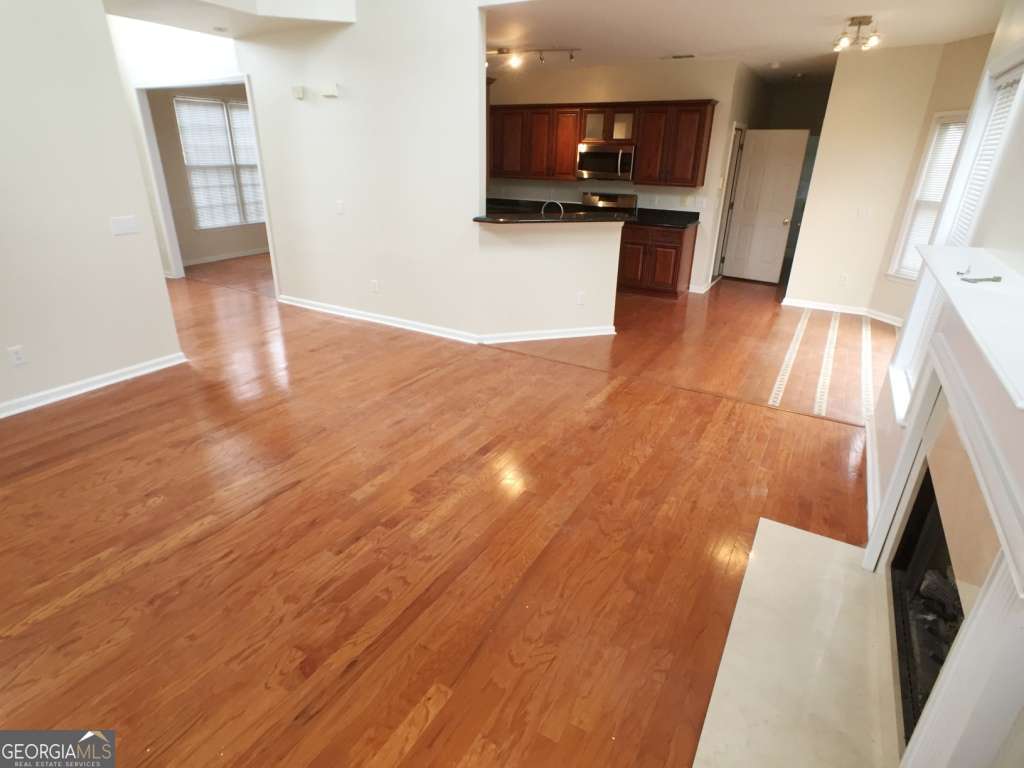 2562 Fairlawn Downs Nw Property Photo 8