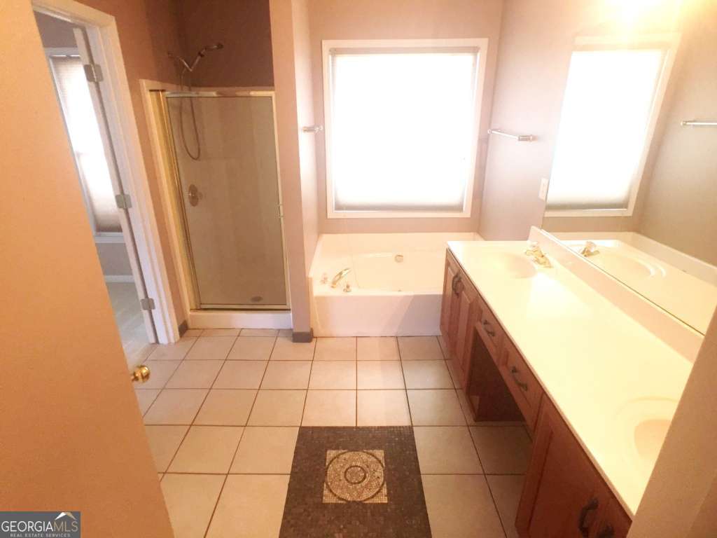 2562 Fairlawn Downs Nw Property Photo 16