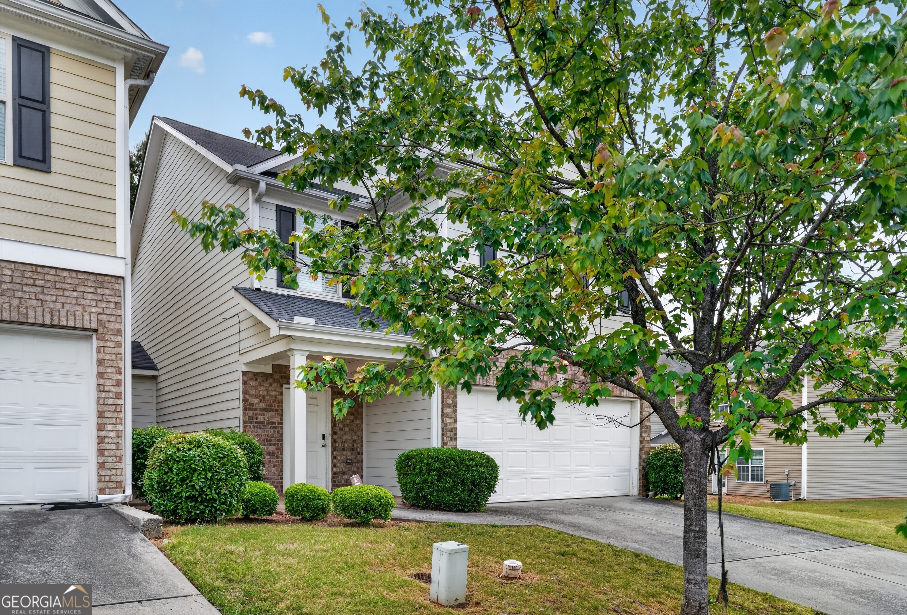 6361 Shadow Square Property Photo 2