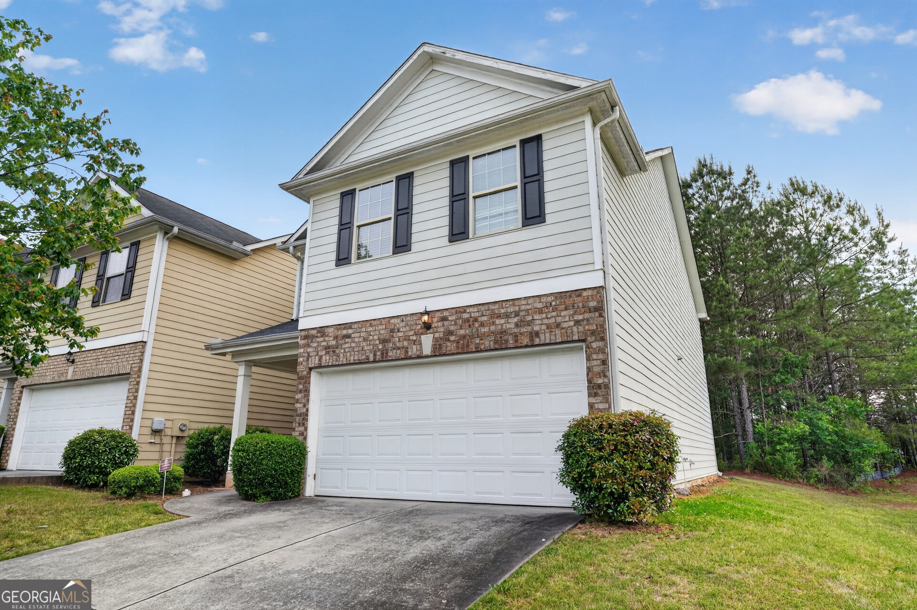 6361 Shadow Square Property Photo 4