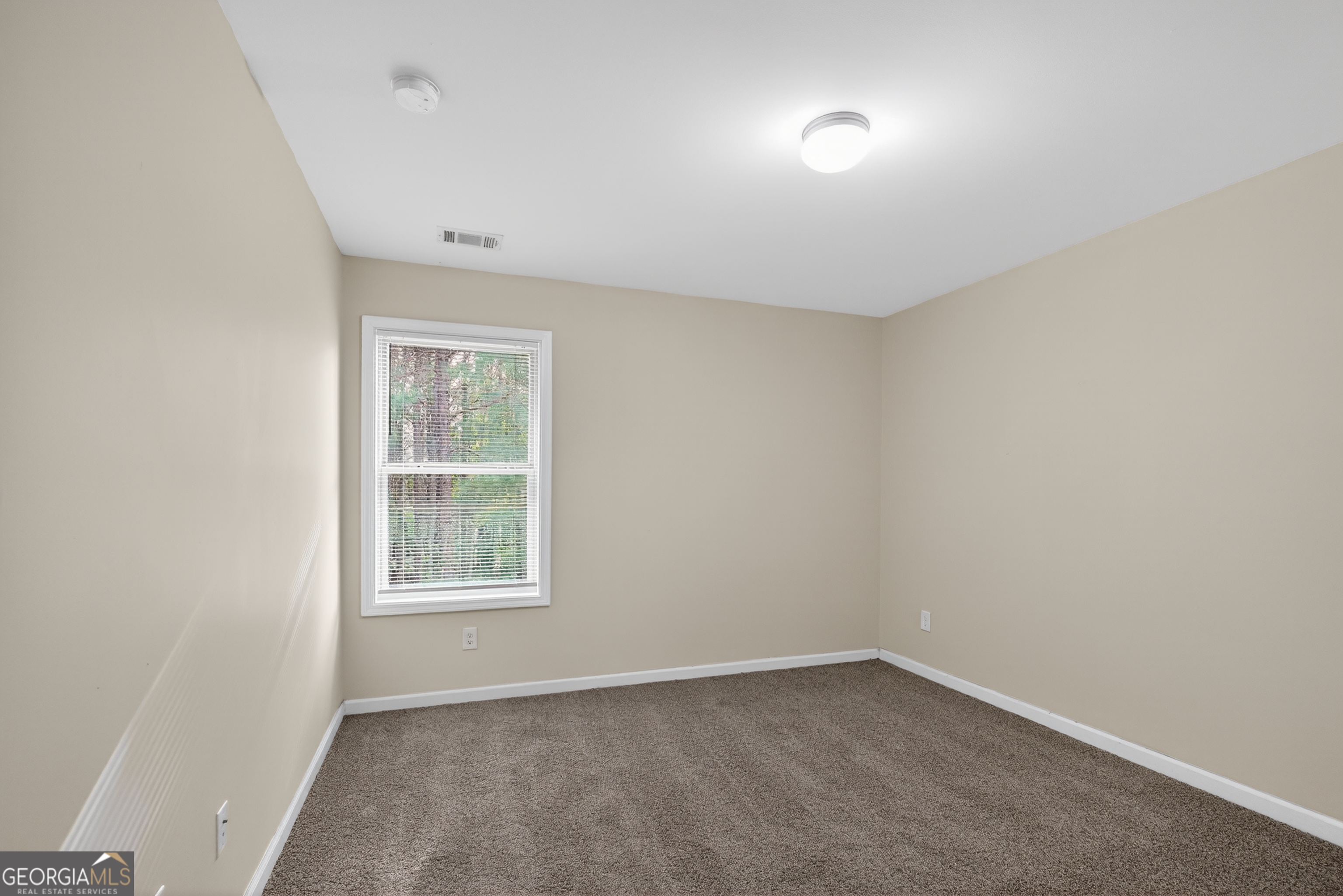 6361 Shadow Square Property Photo 7