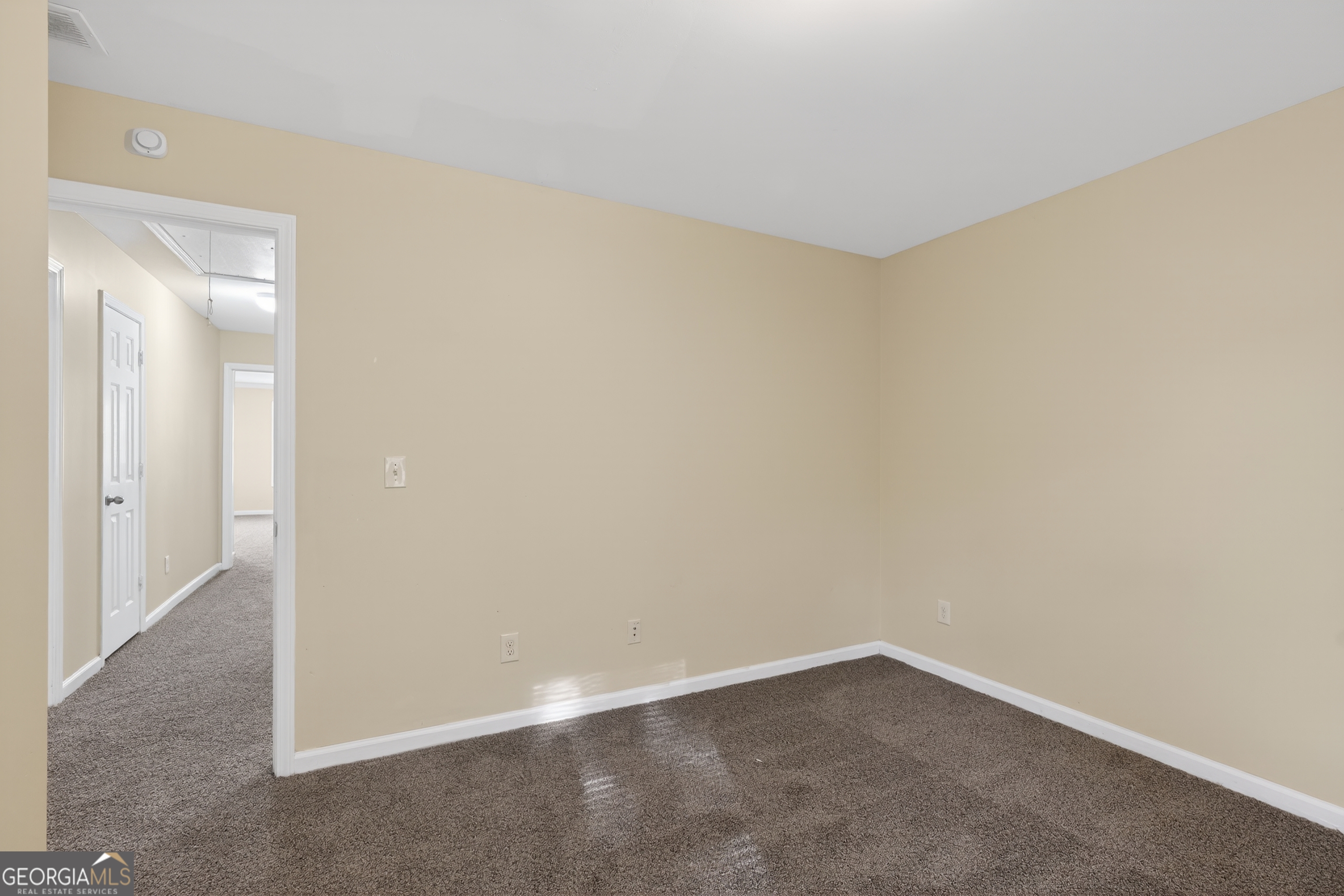 6361 Shadow Square Property Photo 9