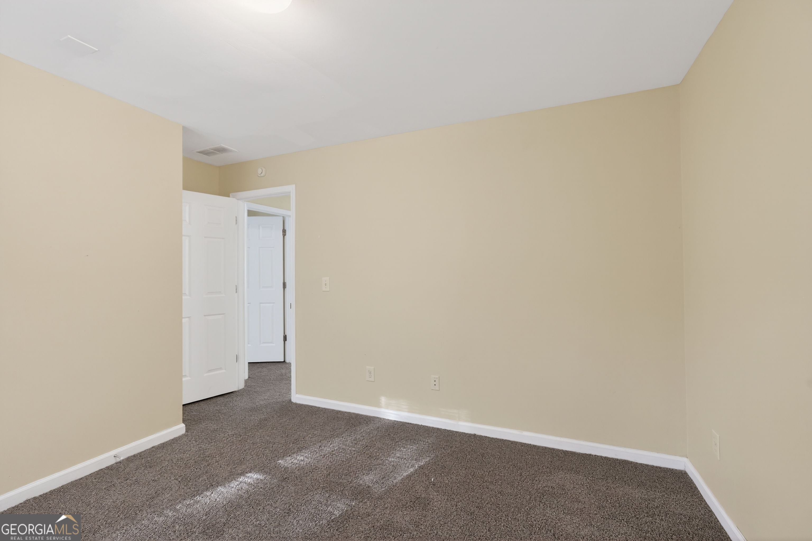 6361 Shadow Square Property Photo 14