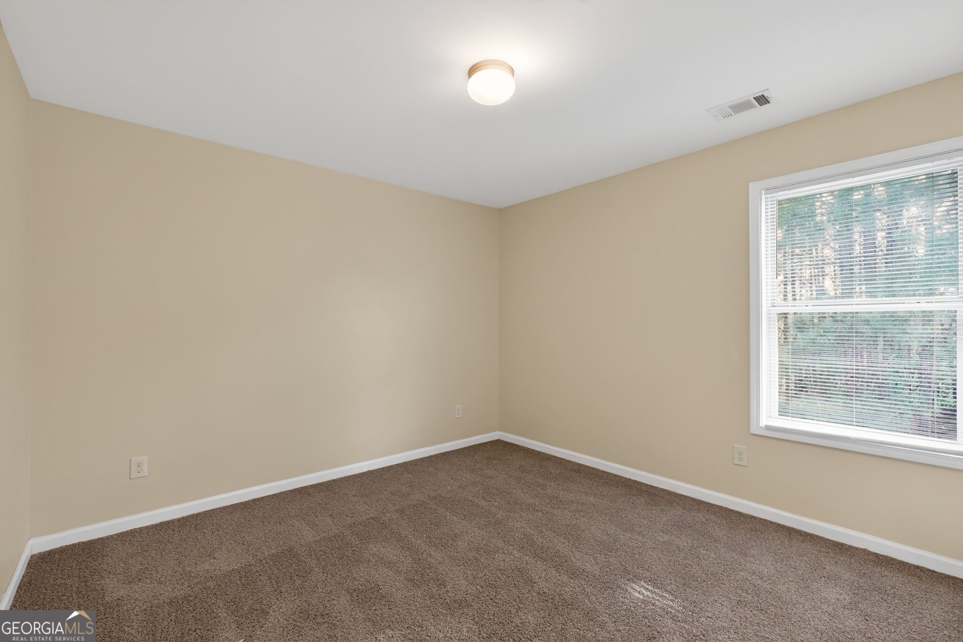 6361 Shadow Square Property Photo 20