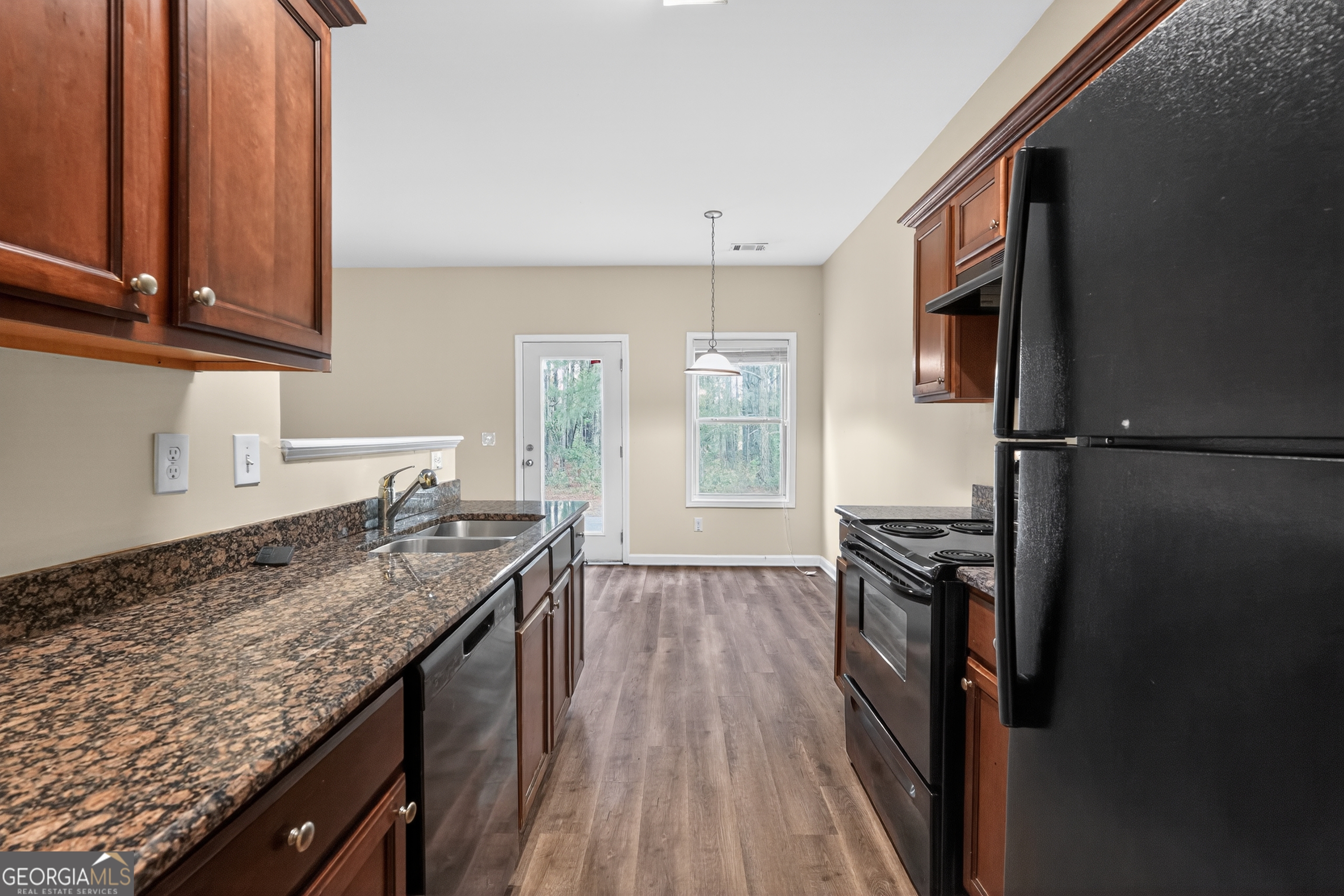 6361 Shadow Square Property Photo 23