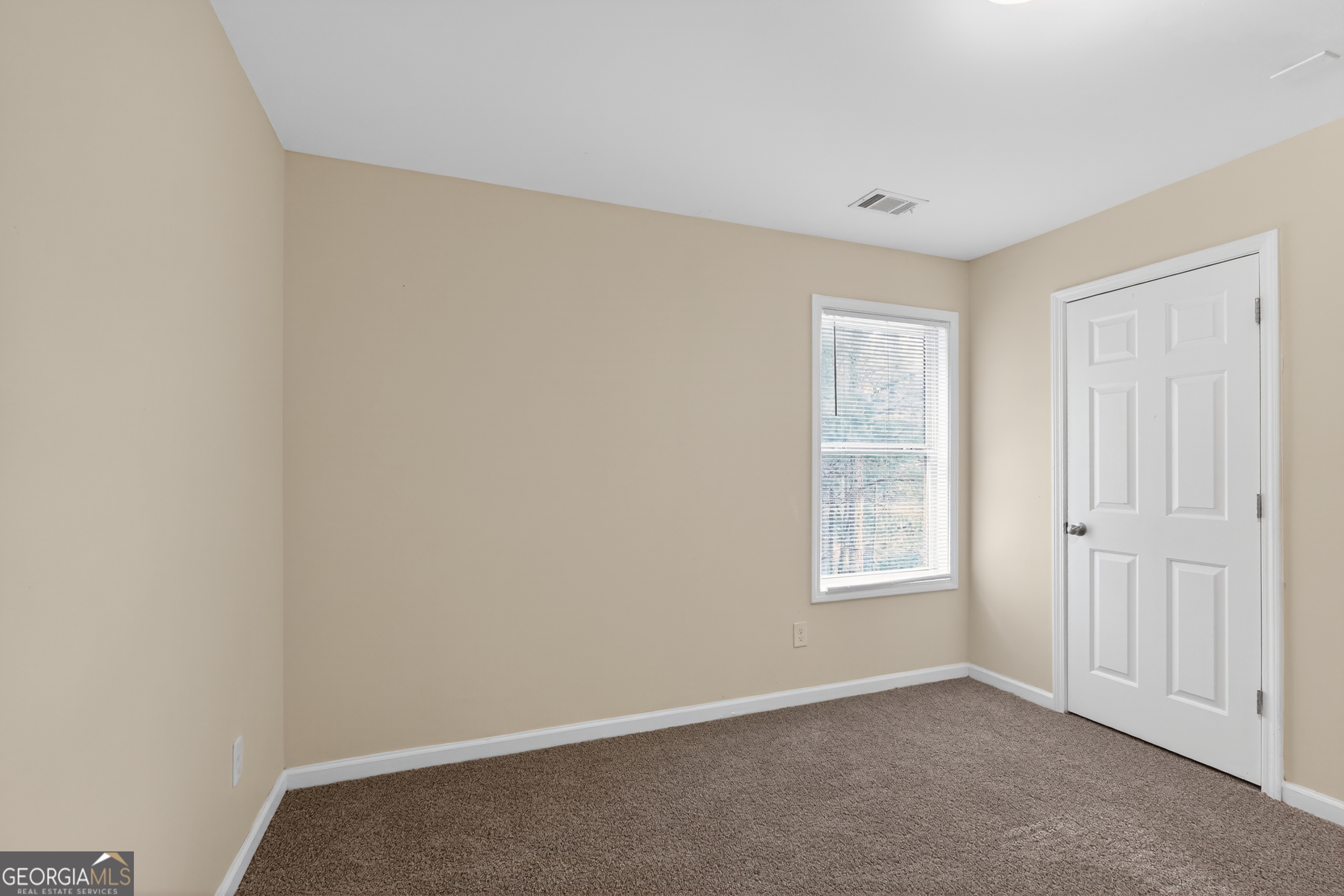 6361 Shadow Square Property Photo 27