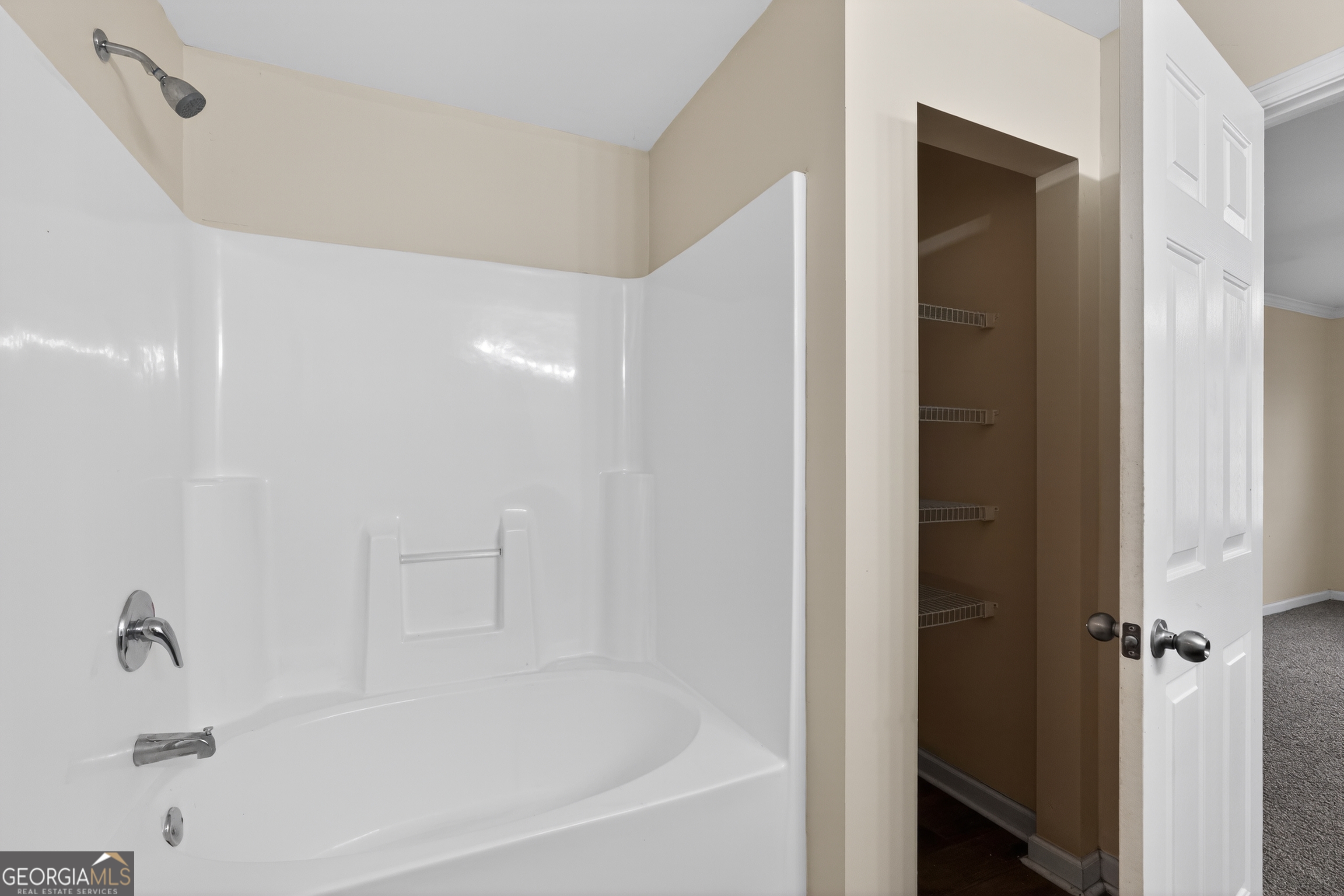 6361 Shadow Square Property Photo 30