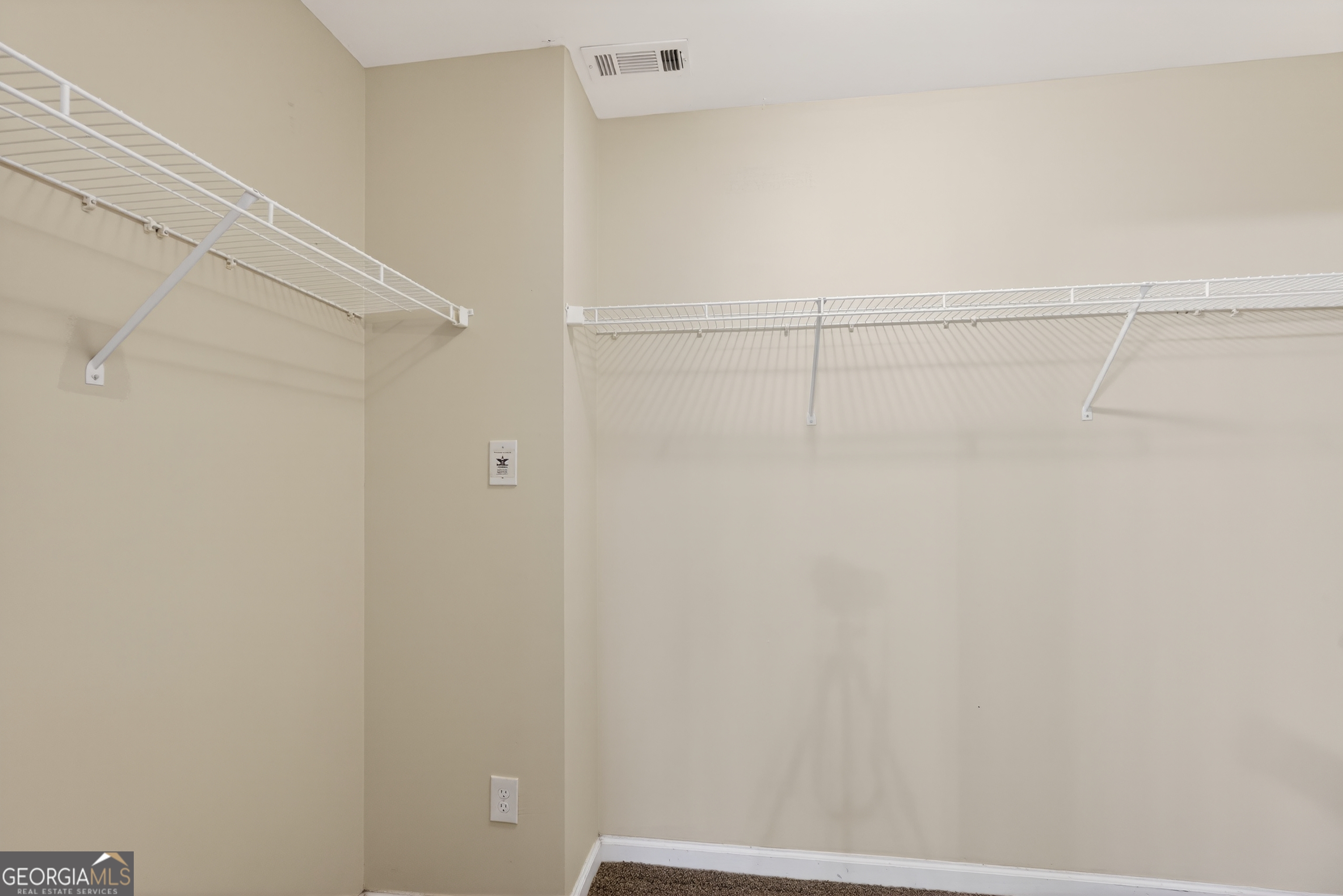 6361 Shadow Square Property Photo 33