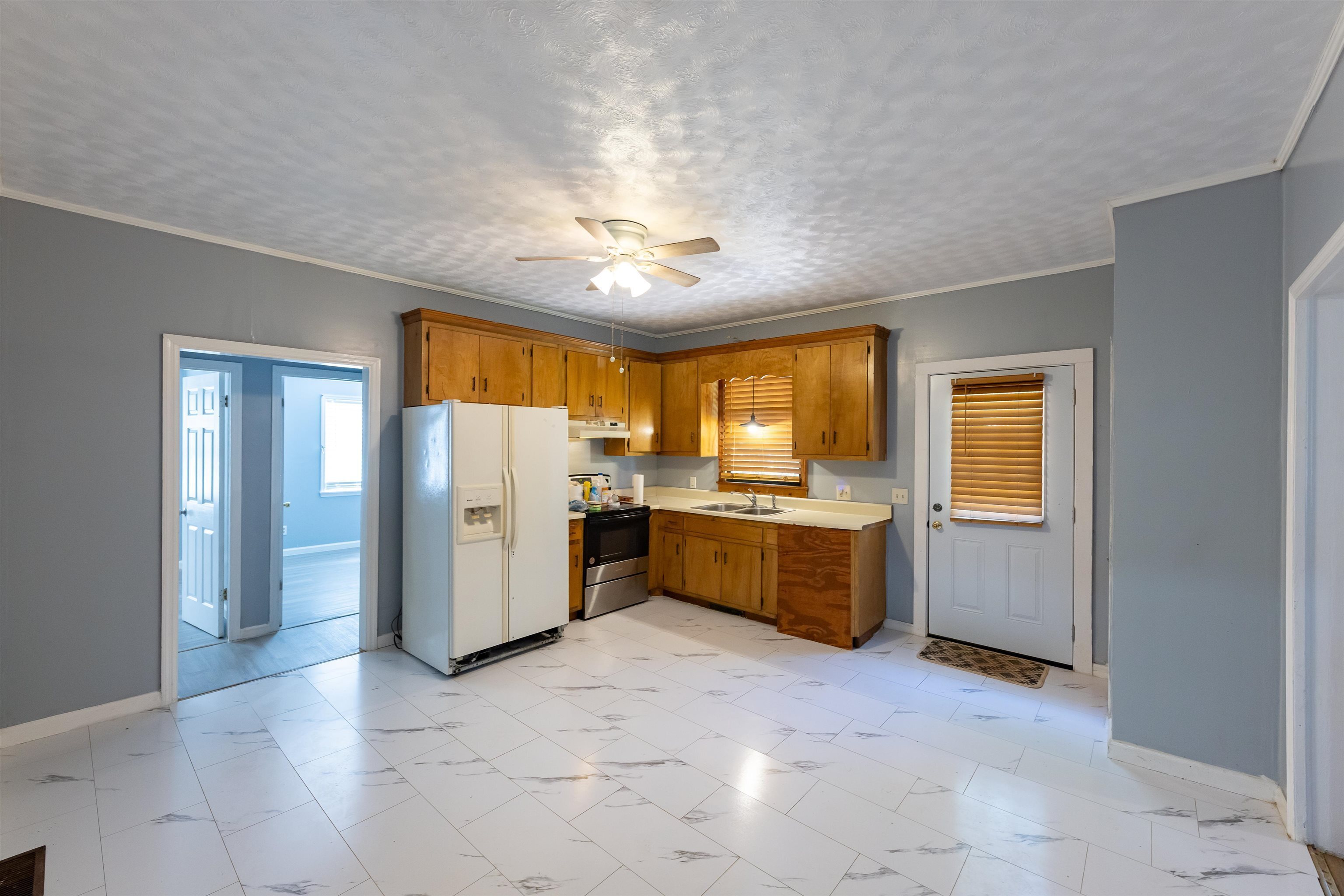524 W Goodrich Avenue Property Photo 9