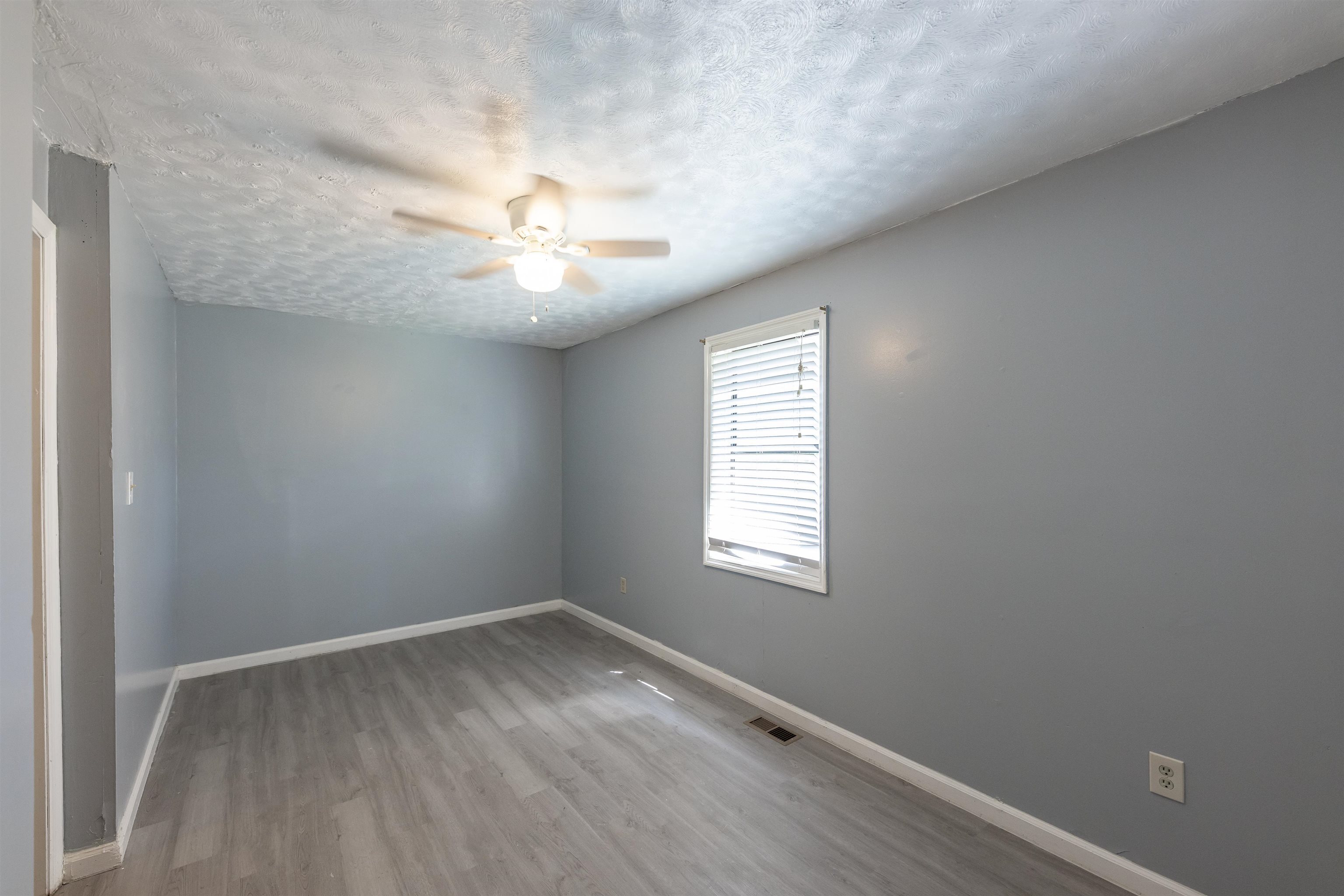 524 W Goodrich Avenue Property Photo 11