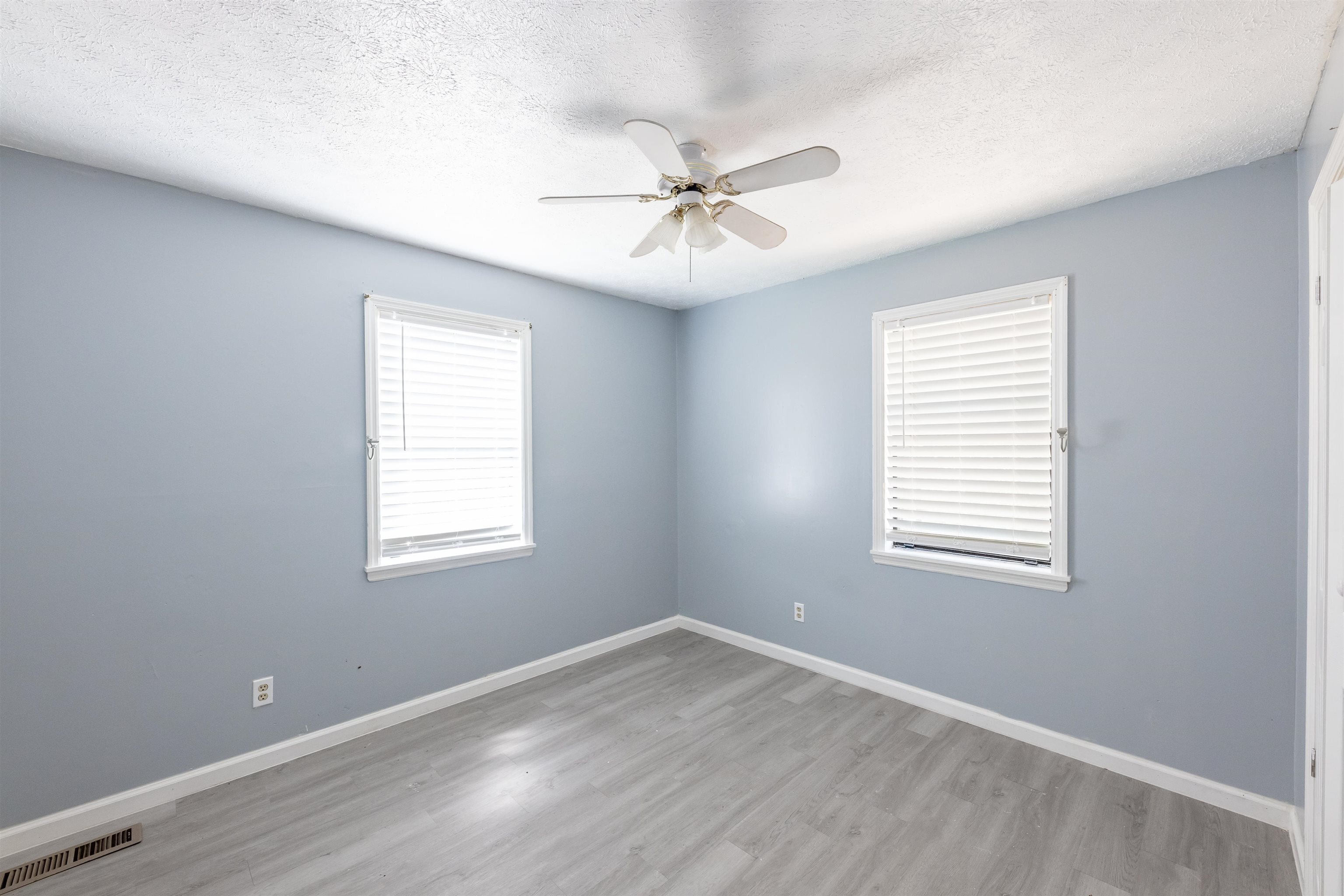 524 W Goodrich Avenue Property Photo 16