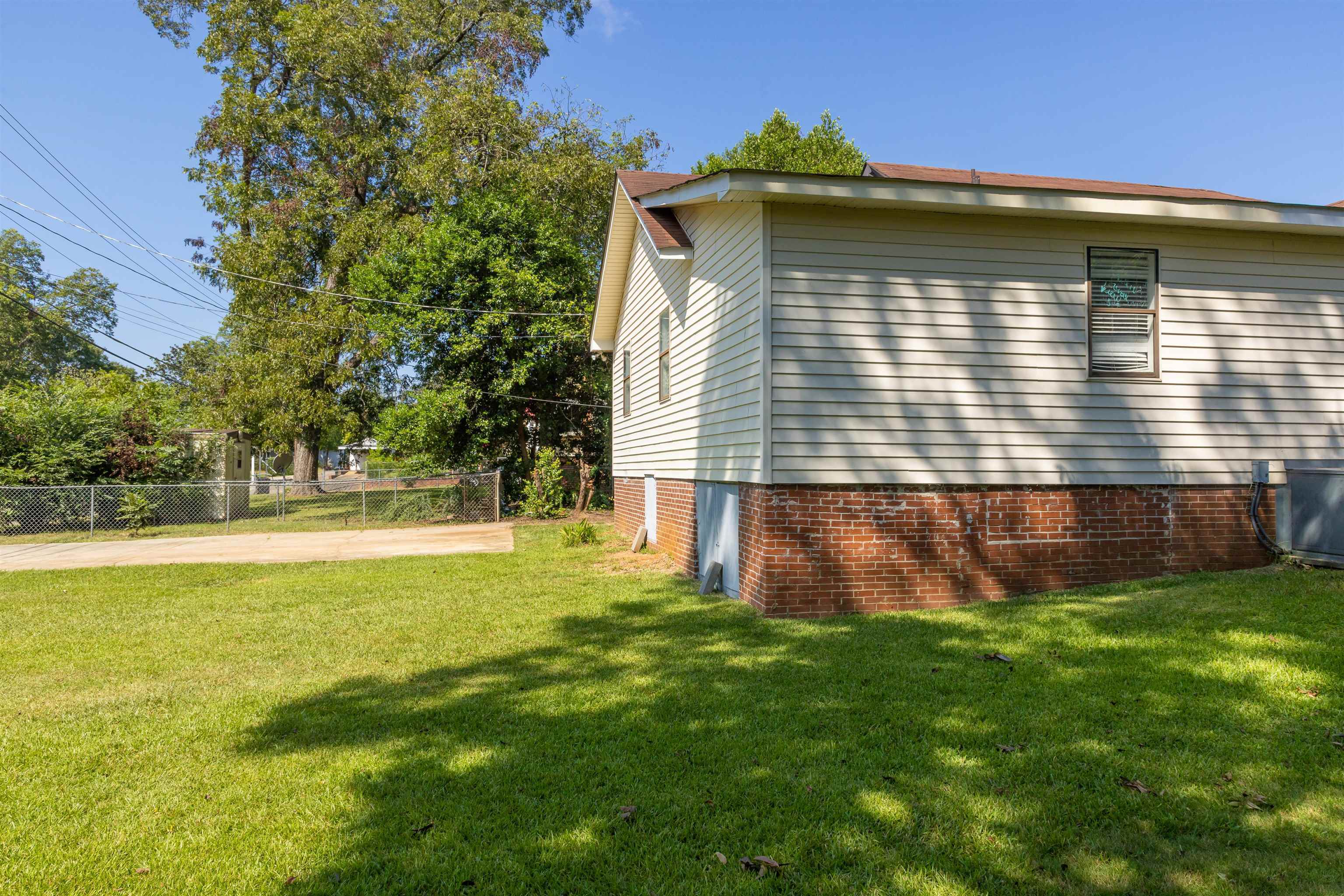 524 W Goodrich Avenue Property Photo 28